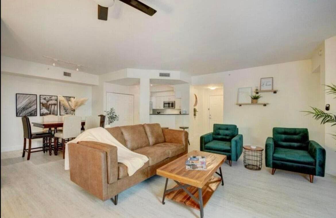 802 W Windward Way 216, Lantana, FL 33462 — photo 4 of 34