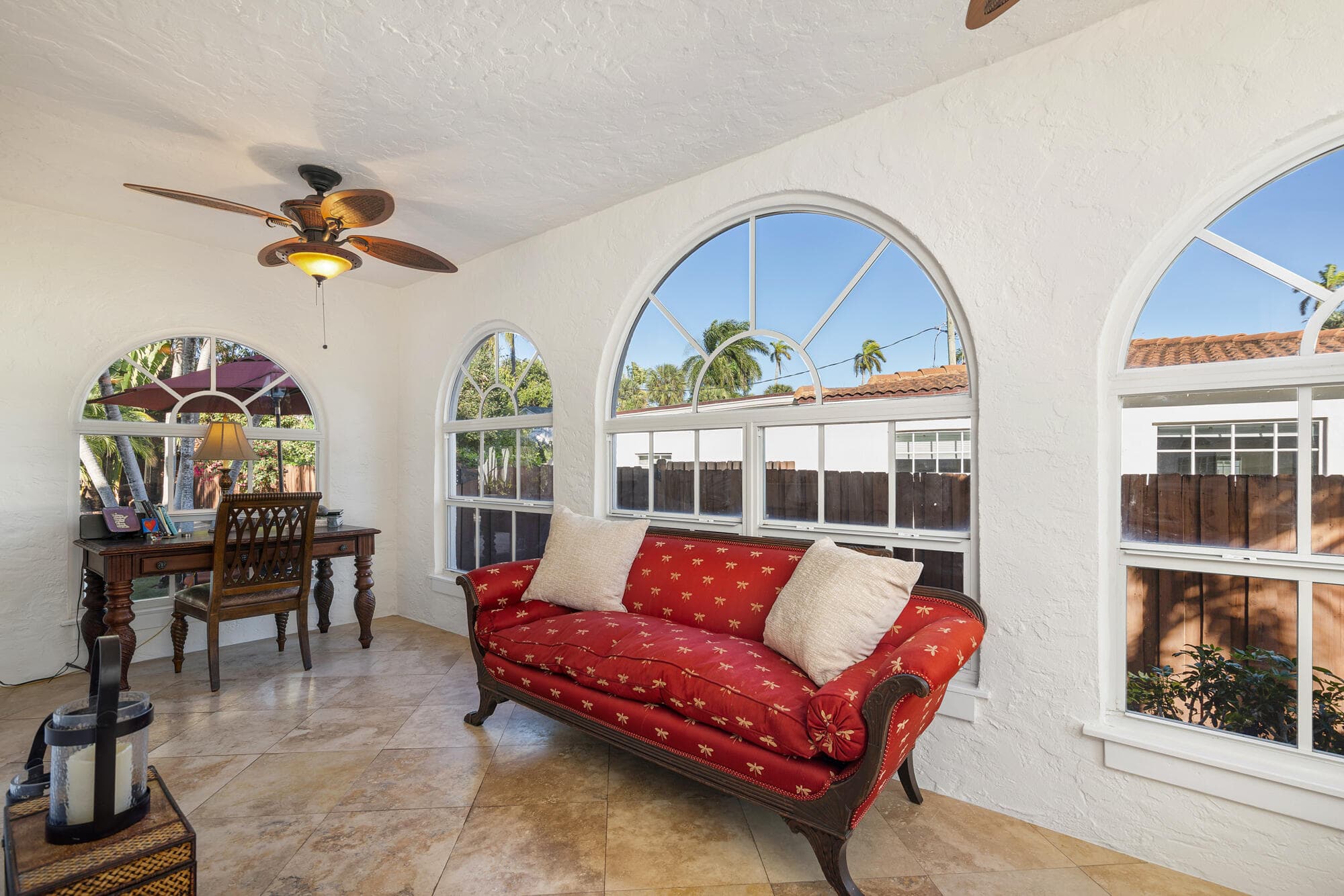 137 Edgewood Drive, West Palm Beach, FL 33405 — photo 8 of 42