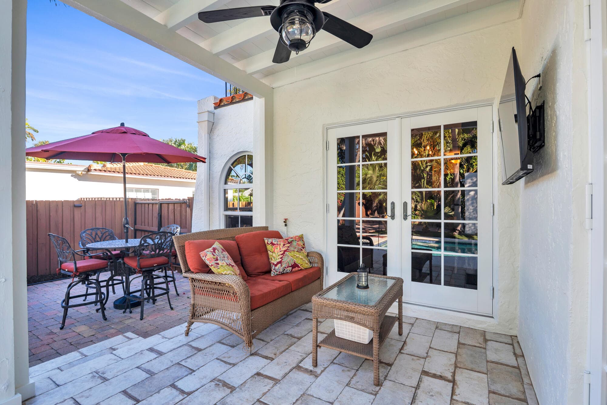 137 Edgewood Drive, West Palm Beach, FL 33405 — photo 19 of 42