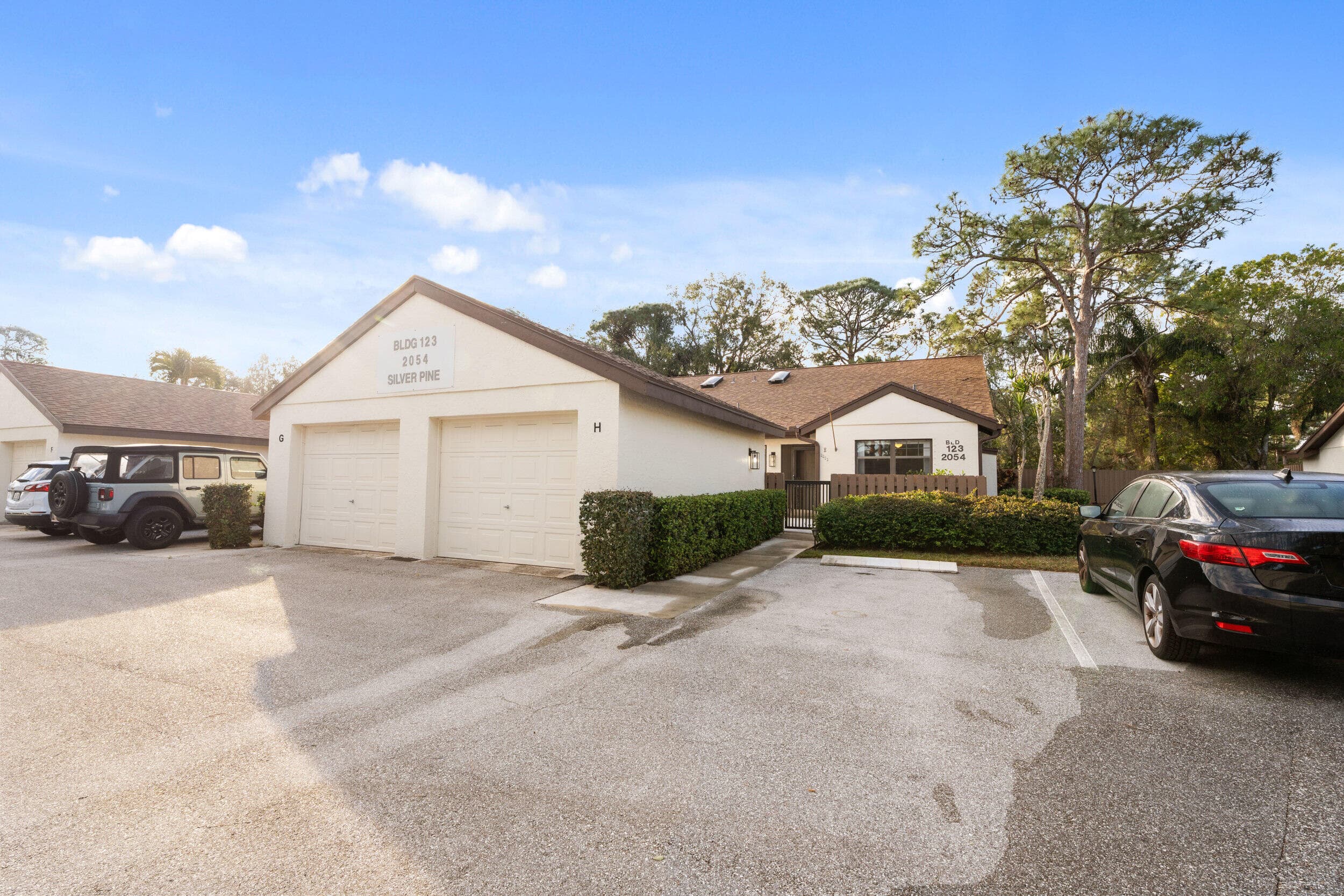 2054 SW Silver Pine Way 123h, Palm City, FL 34990 — photo 2 of 21