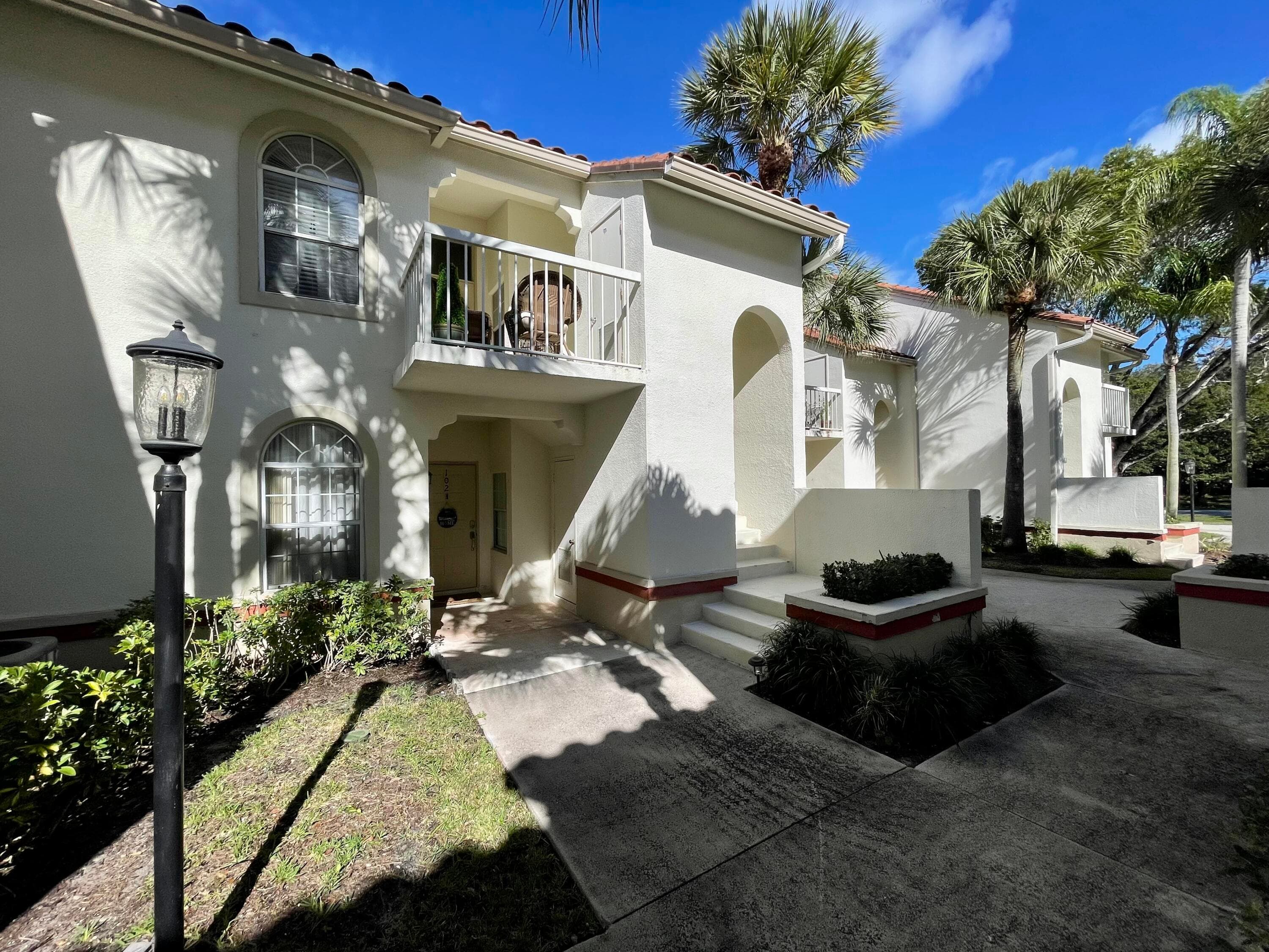202 Cypress Point Drive 202, Palm Beach Gardens, FL 33418 — photo 2 of 30