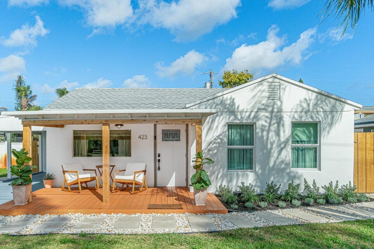 423 W Ocean Avenue, Lantana, FL 33462 — photo 1 of 53