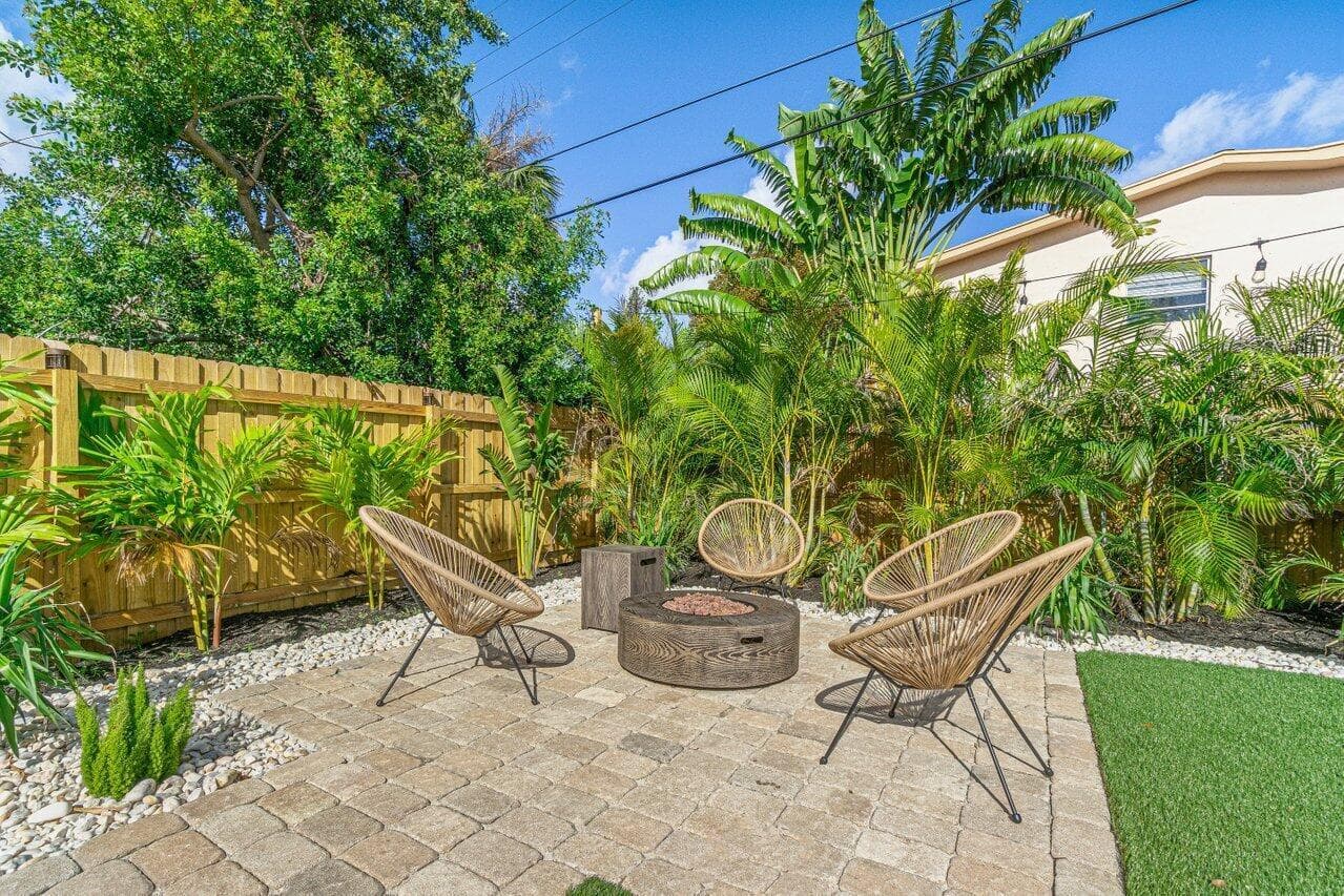 423 W Ocean Avenue, Lantana, FL 33462 — photo 38 of 53