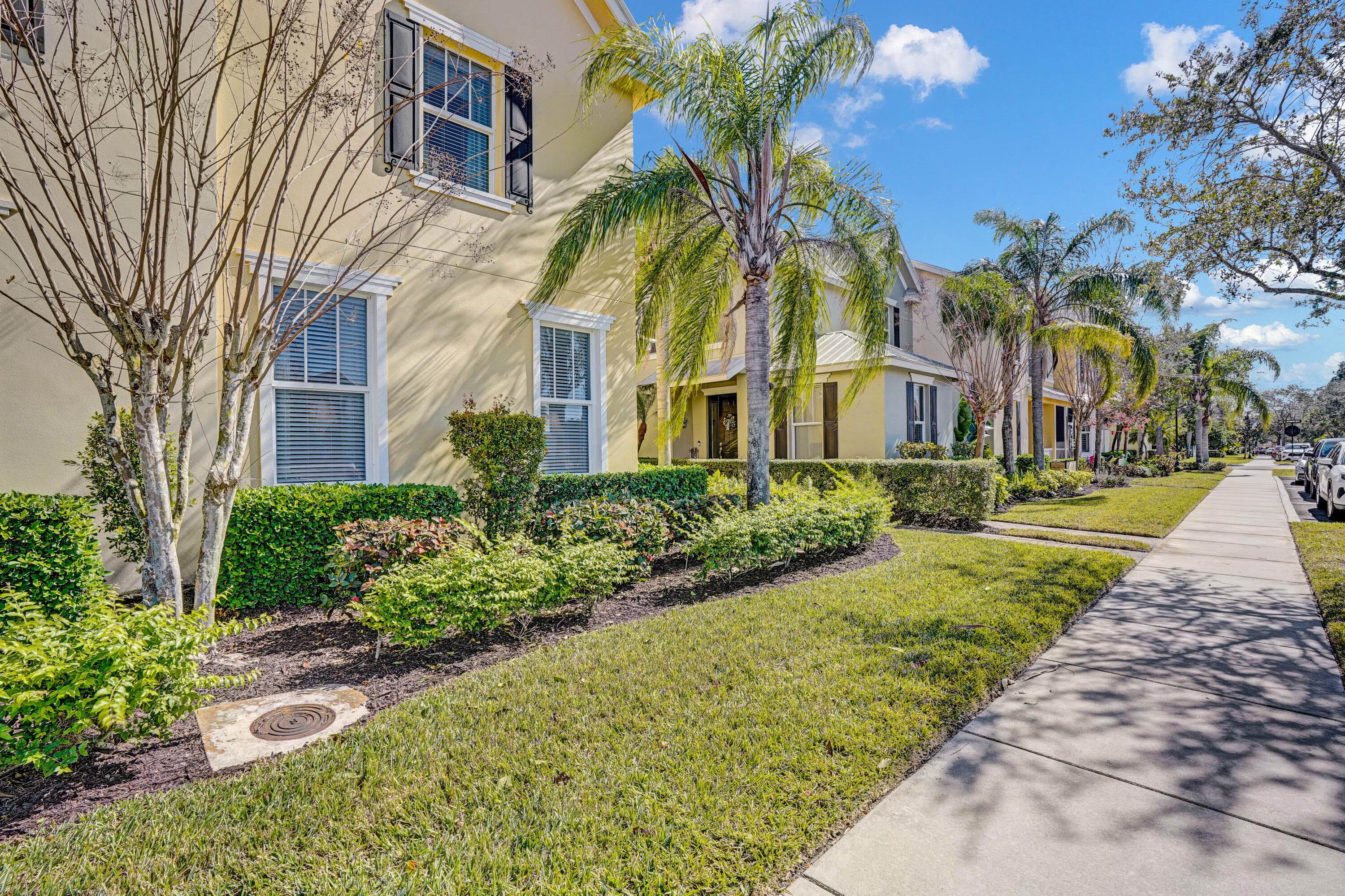10484 SW Westlawn Boulevard, Port St. Lucie, FL 34987 — photo 2 of 40
