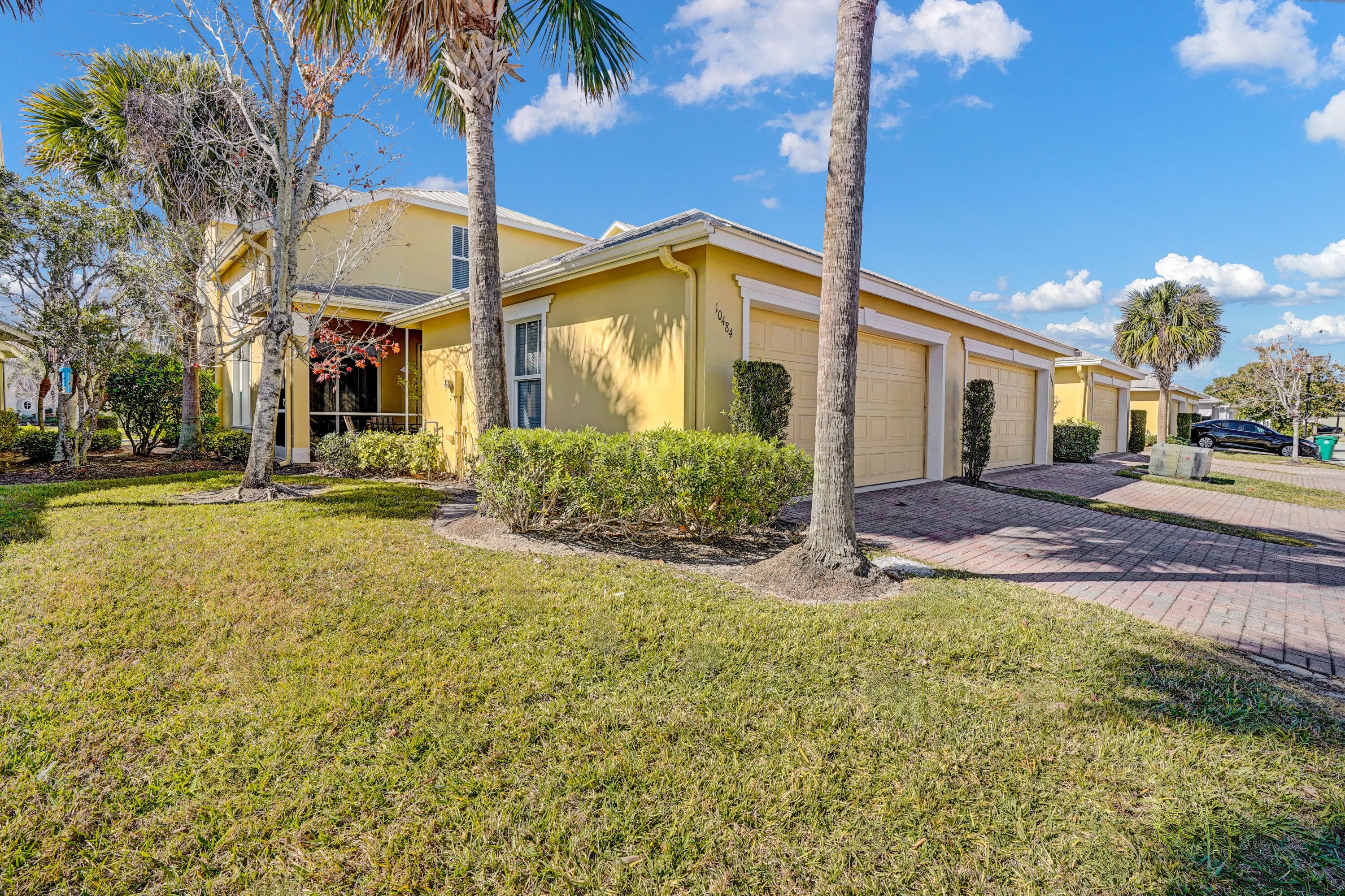 10484 SW Westlawn Boulevard, Port St. Lucie, FL 34987 — photo 4 of 40