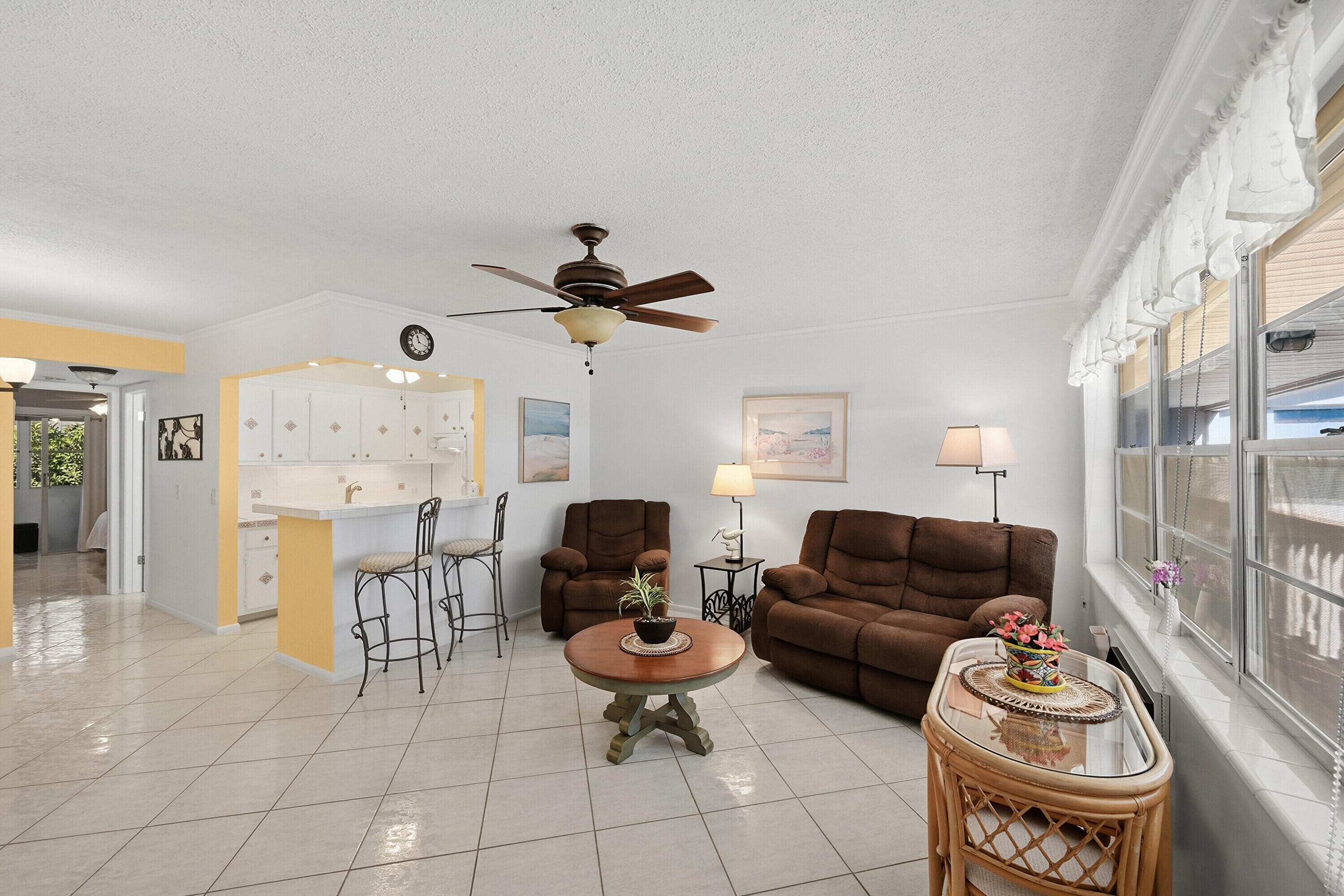 47 Berkshire B Crescent B, West Palm Beach, FL 33417 — photo 3 of 25