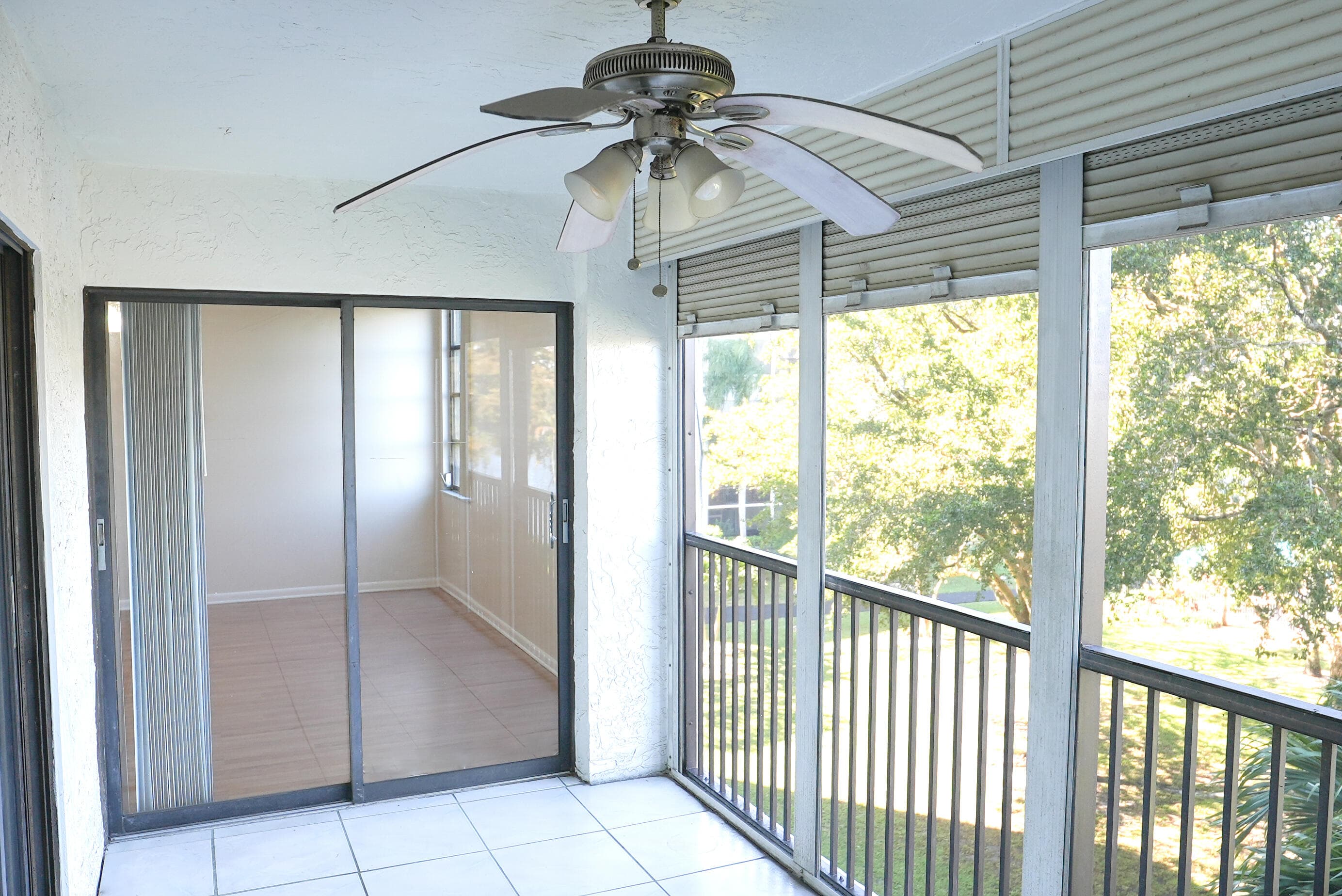 2112 S Cypress Bend Drive 404, Pompano Beach, FL 33069 — photo 9 of 24