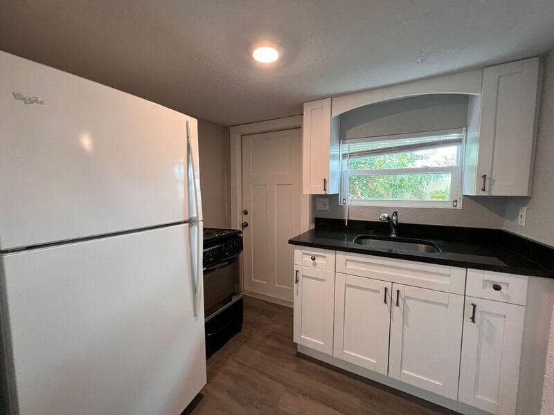 718 W 7th Street 2, Riviera Beach, FL 33404 — photo 11 of 21