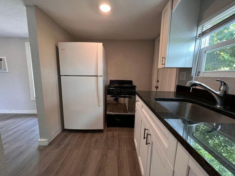 718 W 7th Street 2, Riviera Beach, FL 33404 — photo 12 of 21