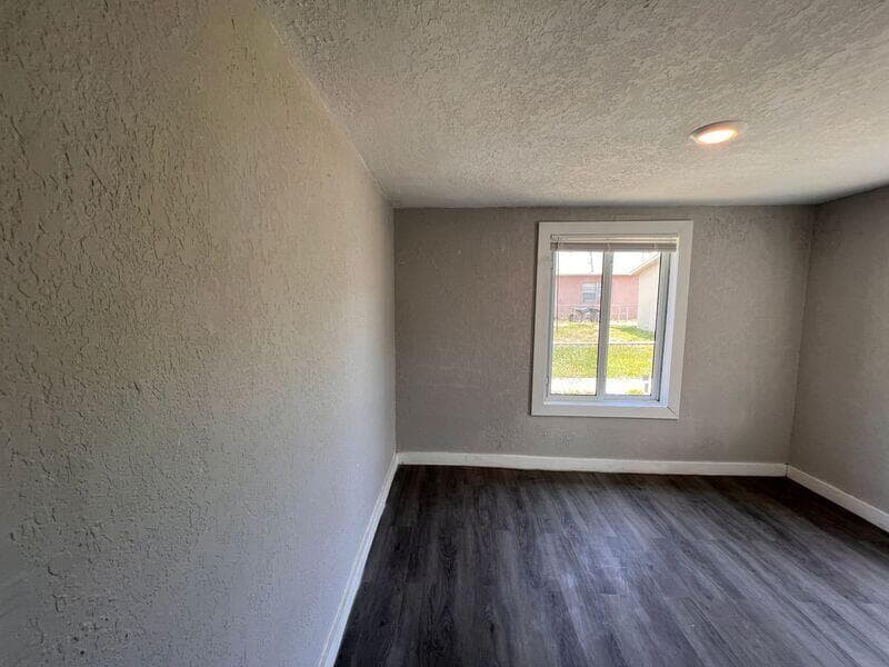 718 W 7th Street 2, Riviera Beach, FL 33404 — photo 15 of 21