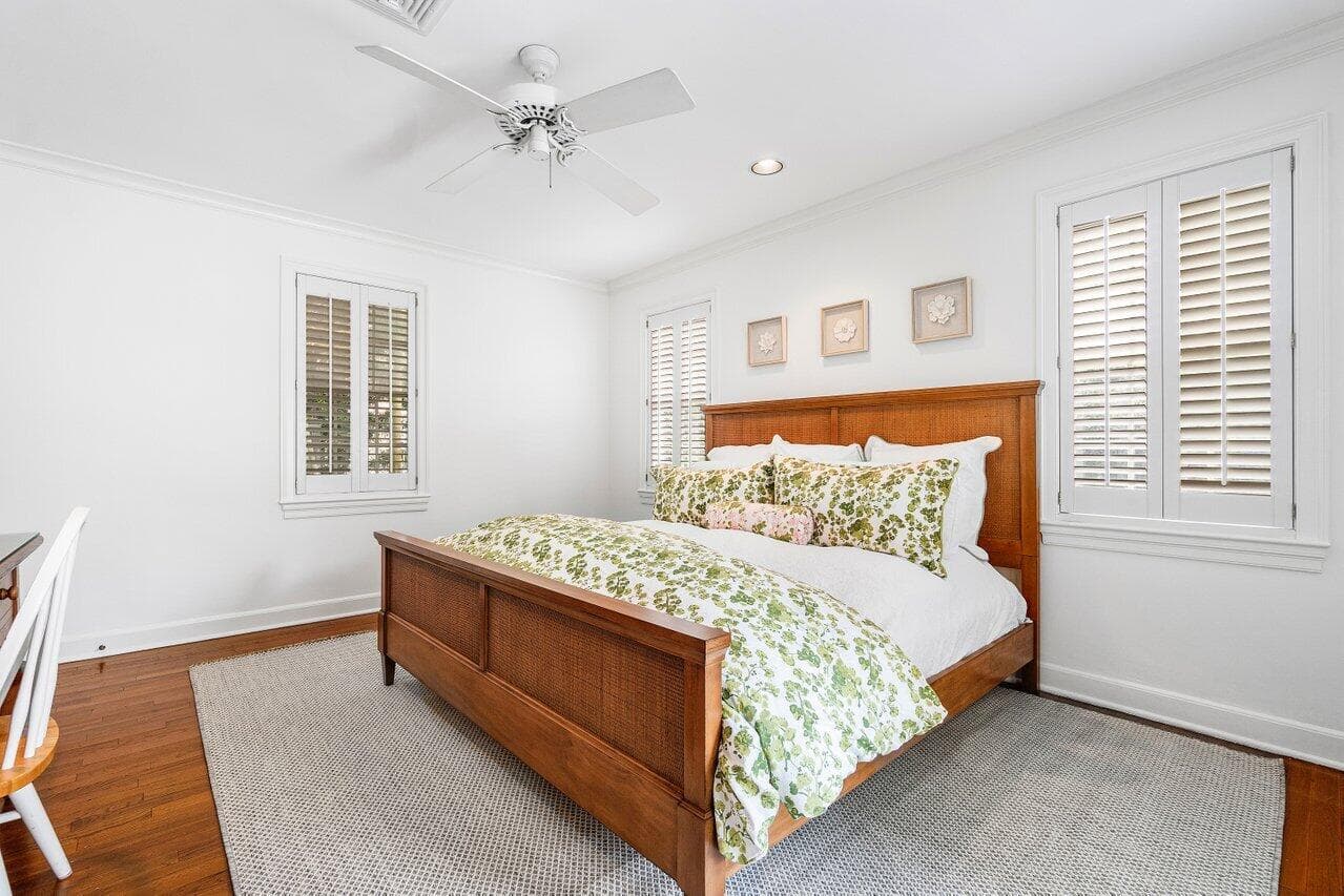240 Miraflores Drive, Palm Beach, FL 33480 — photo 12 of 23