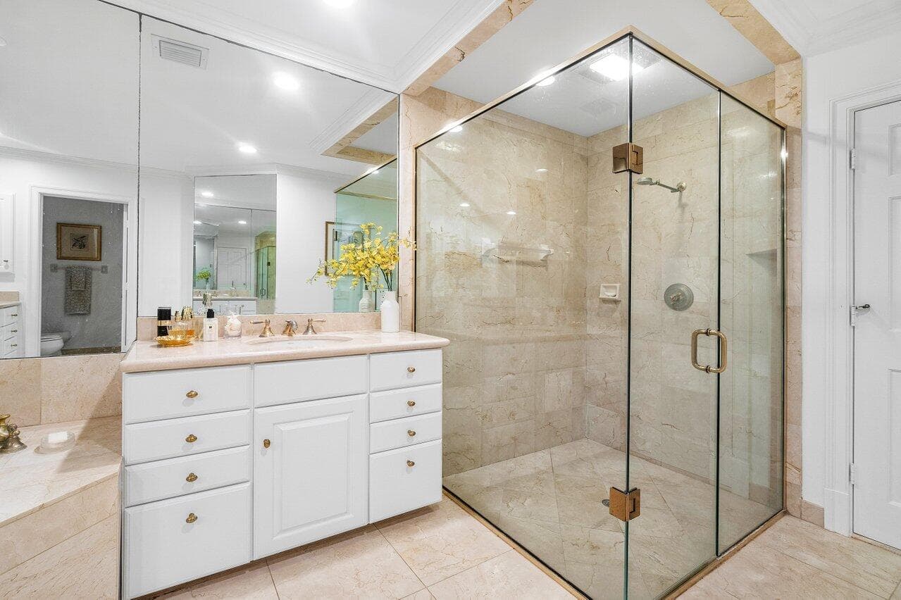 240 Miraflores Drive, Palm Beach, FL 33480 — photo 16 of 23