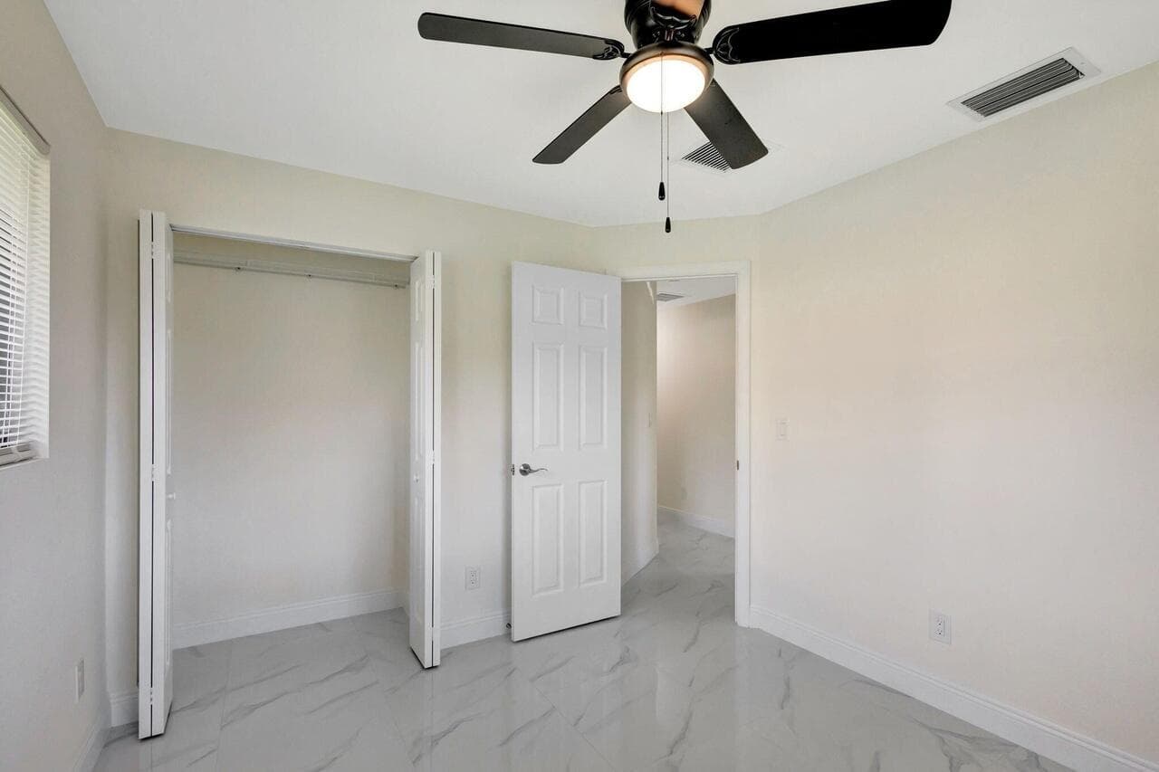 2016 Avenue S, Riviera Beach, FL 33404 — photo 9 of 17