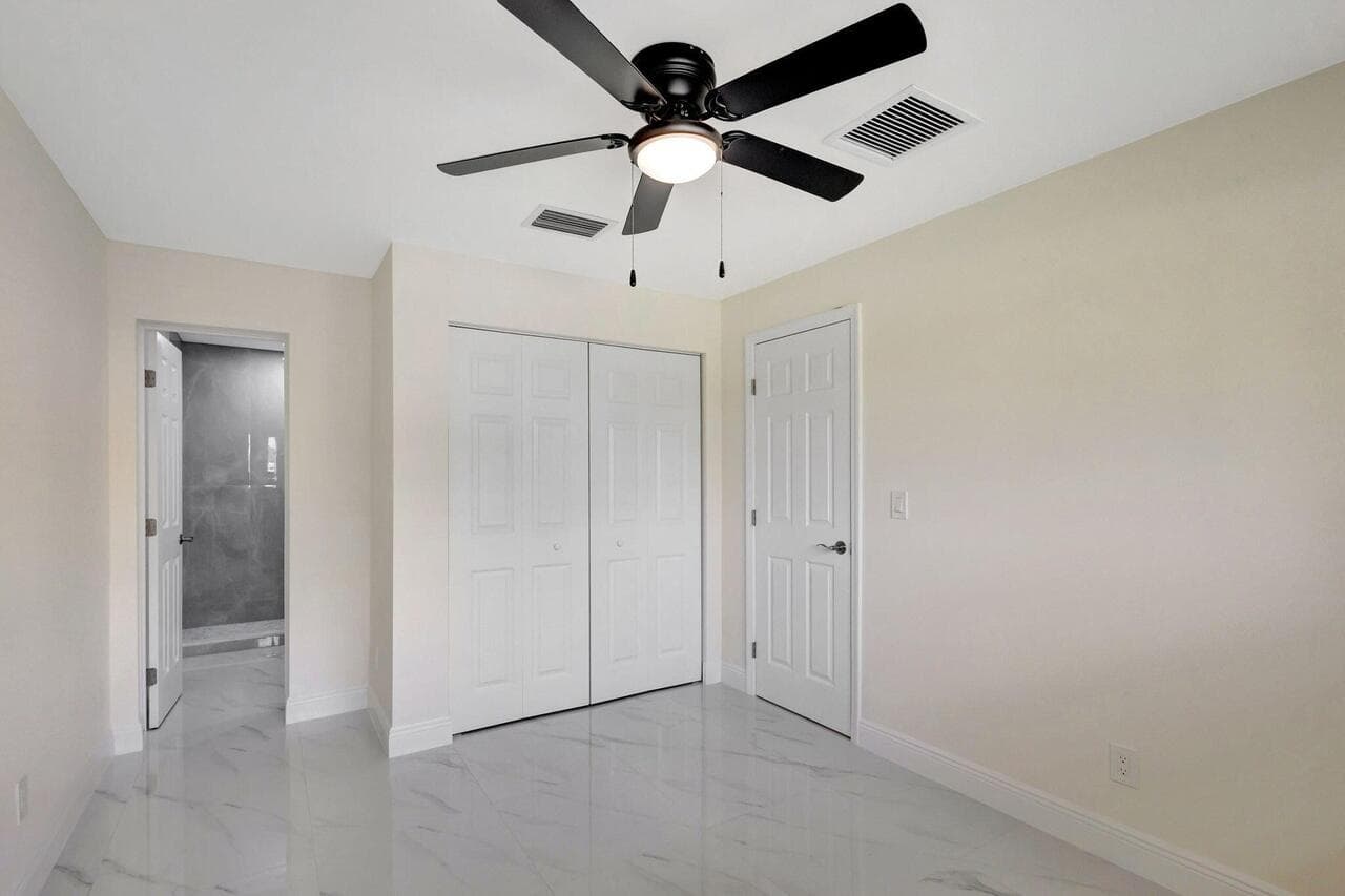 2016 Avenue S, Riviera Beach, FL 33404 — photo 11 of 17