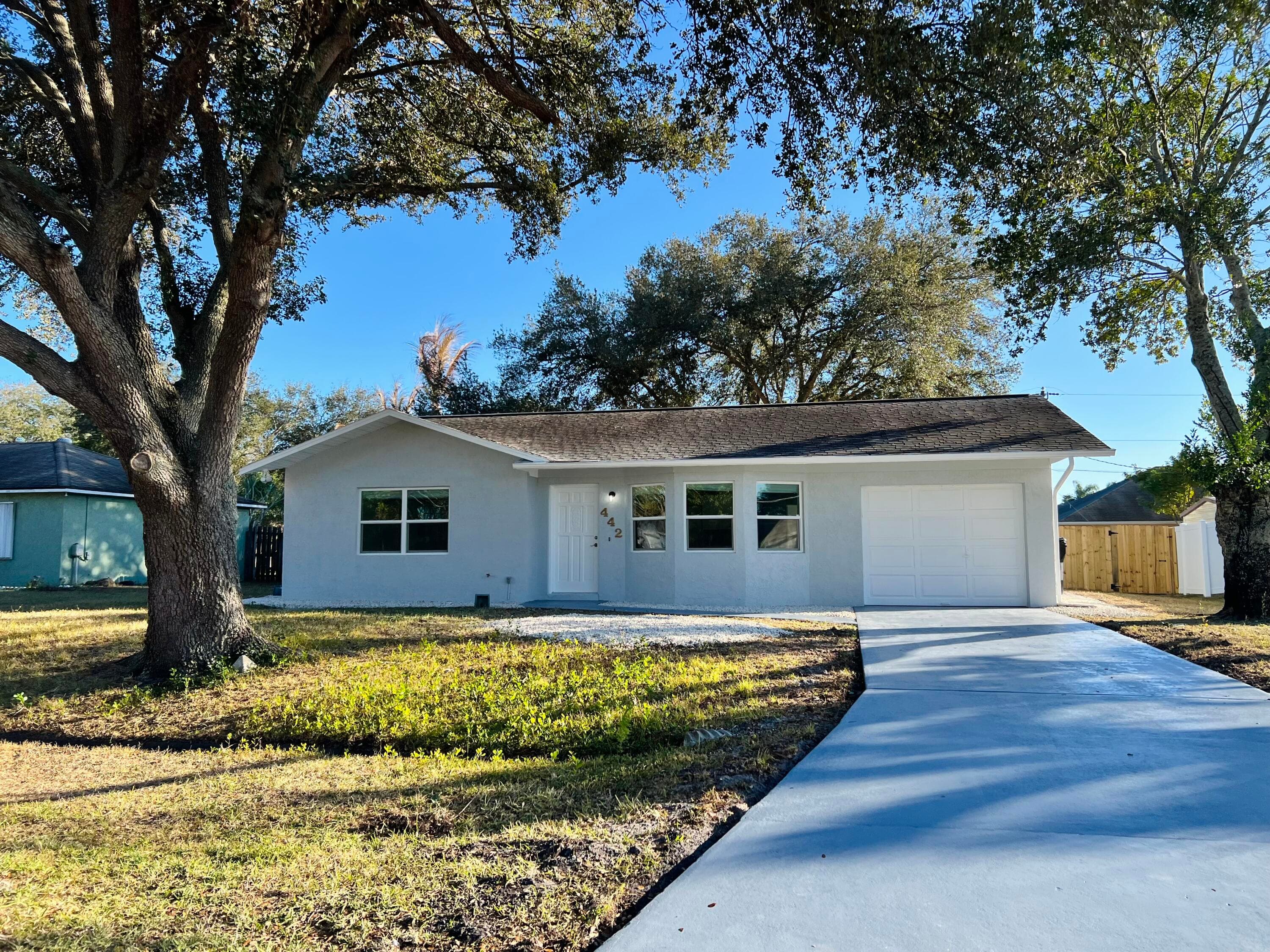 442 SW Lucero Drive, Port St. Lucie, FL 34983 — photo 3 of 34