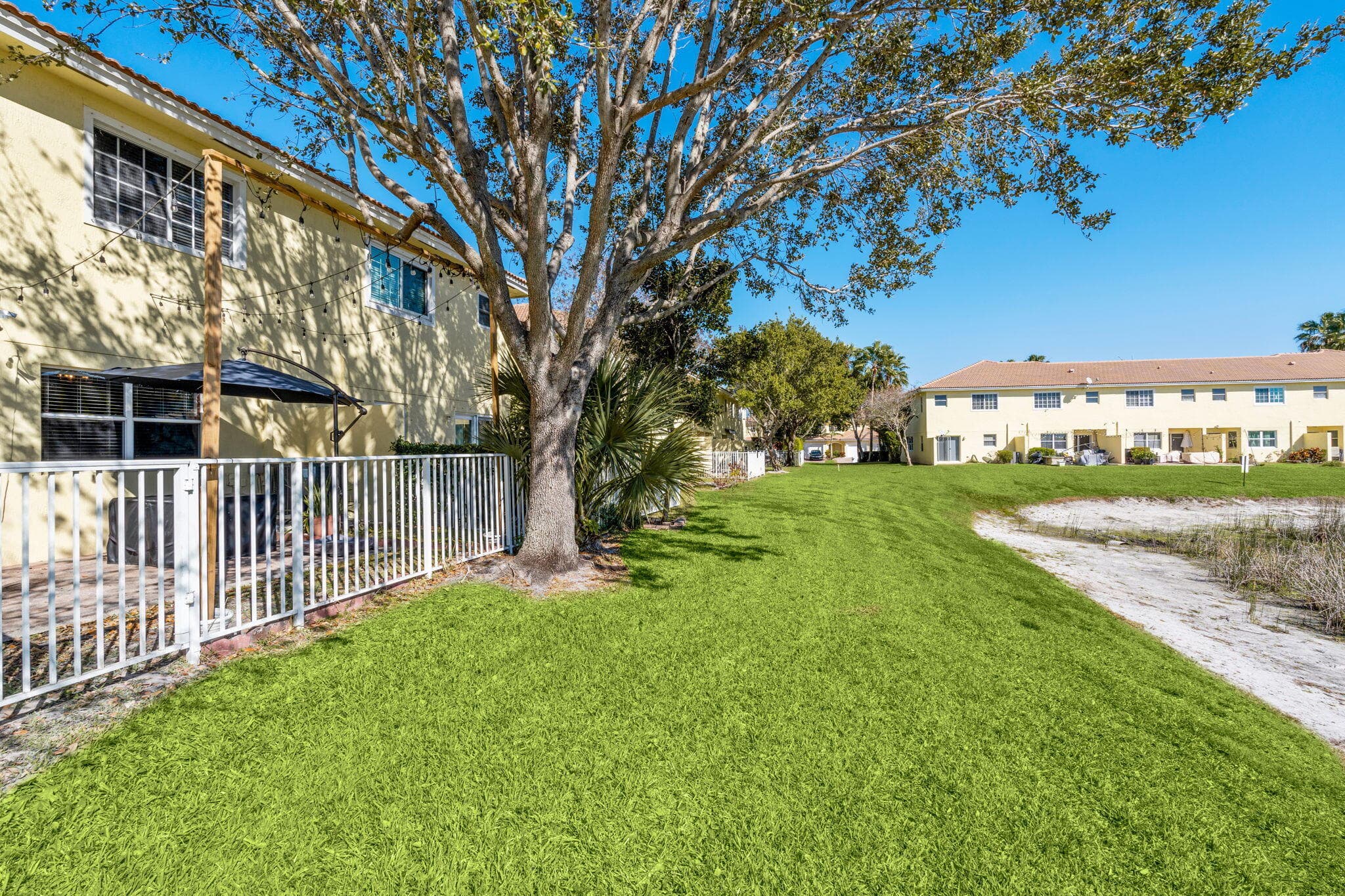 948 Imperial Lake Road, West Palm Beach, FL 33413 — photo 40 of 67