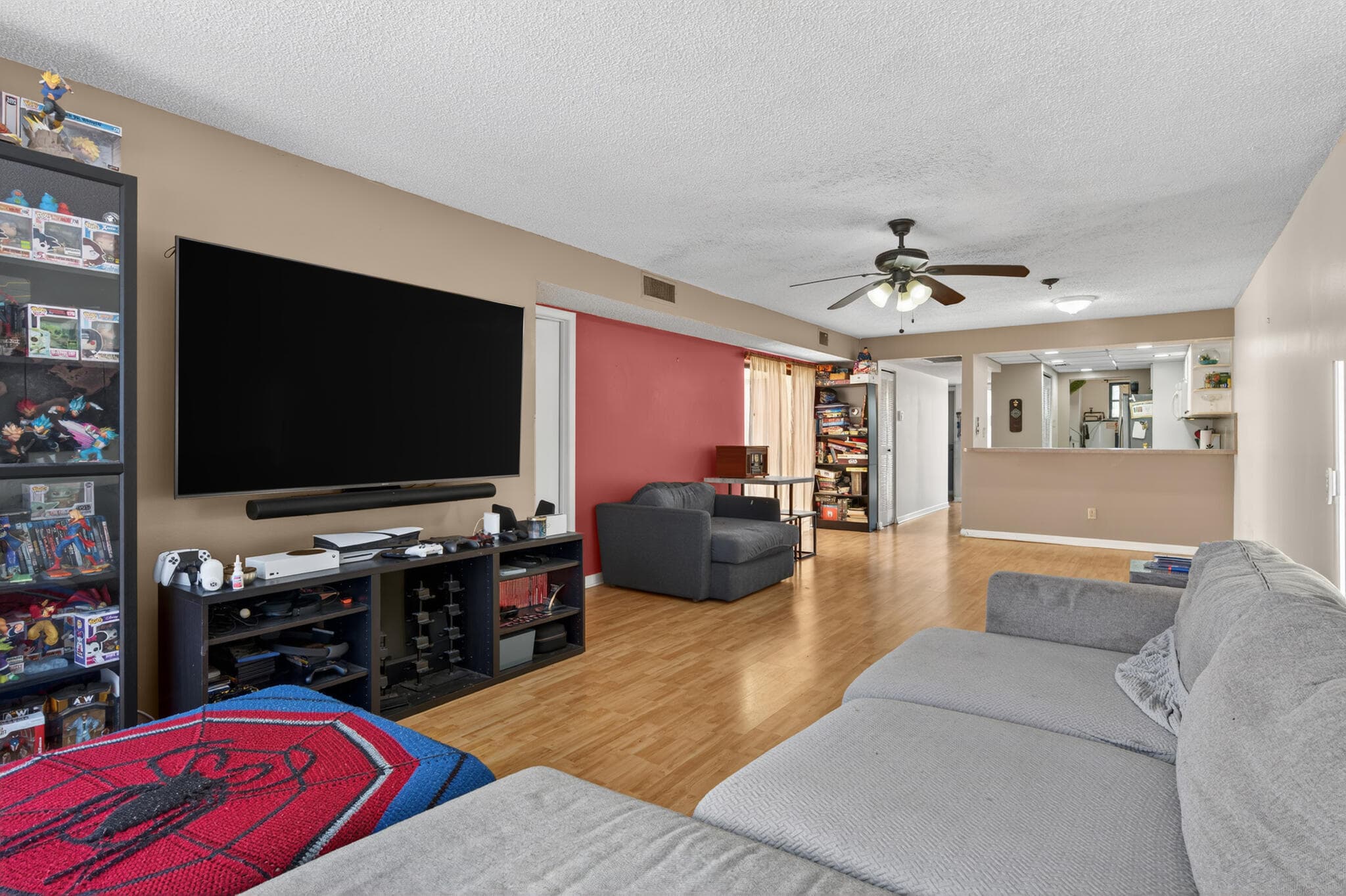 1340 E Golfview Drive, Pembroke Pines, FL 33026 — photo 9 of 27