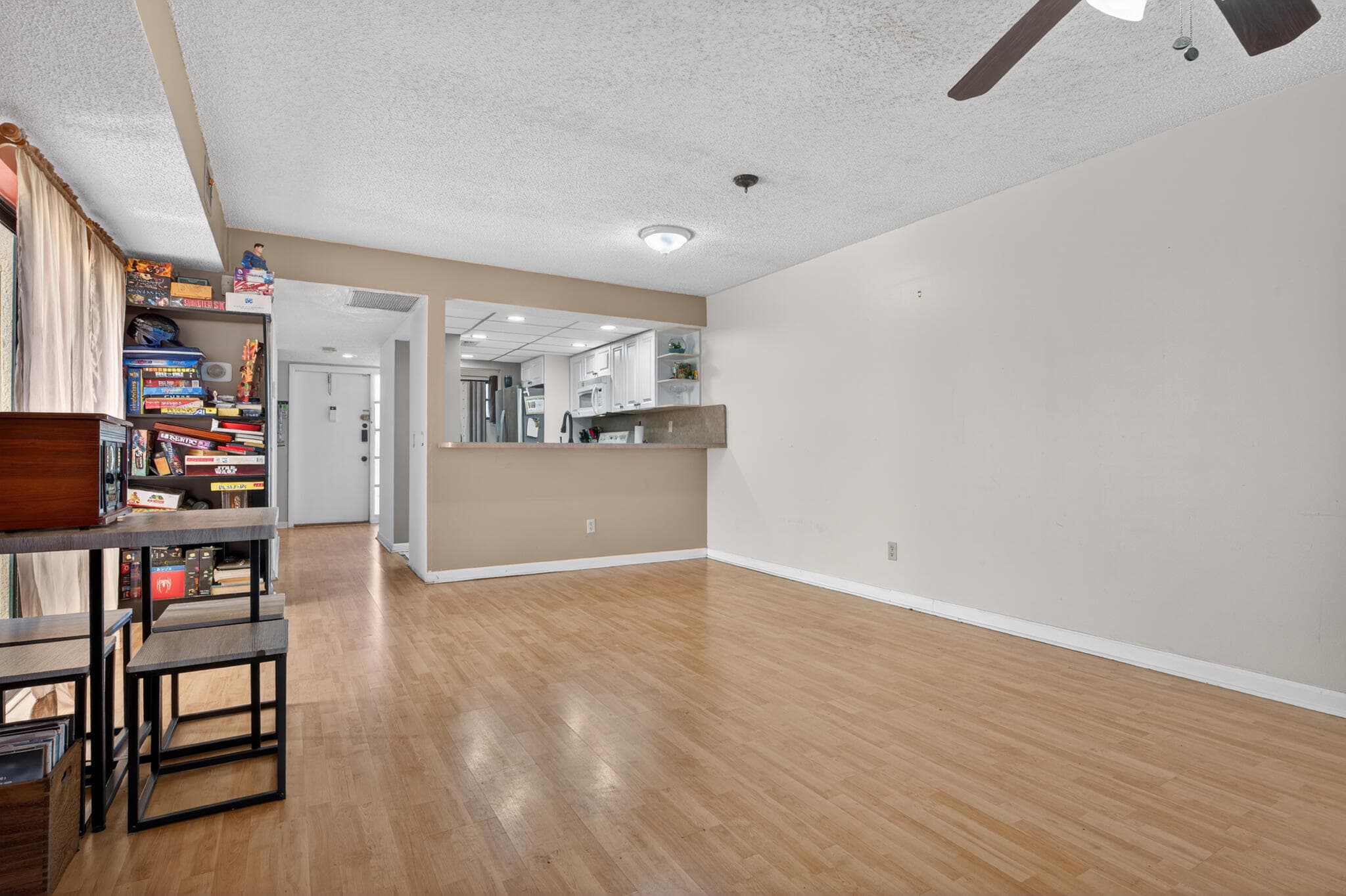 1340 E Golfview Drive, Pembroke Pines, FL 33026 — photo 11 of 27