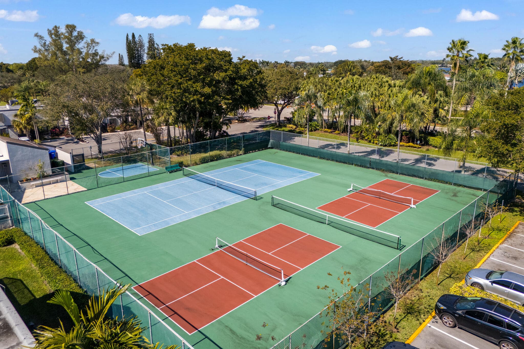1340 E Golfview Drive, Pembroke Pines, FL 33026 — photo 26 of 27