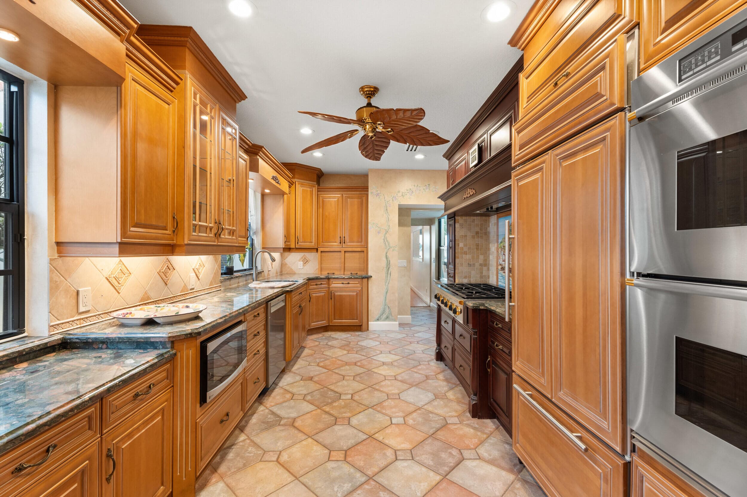 114 S Lake Drive, Lantana, FL 33462 — photo 14 of 44