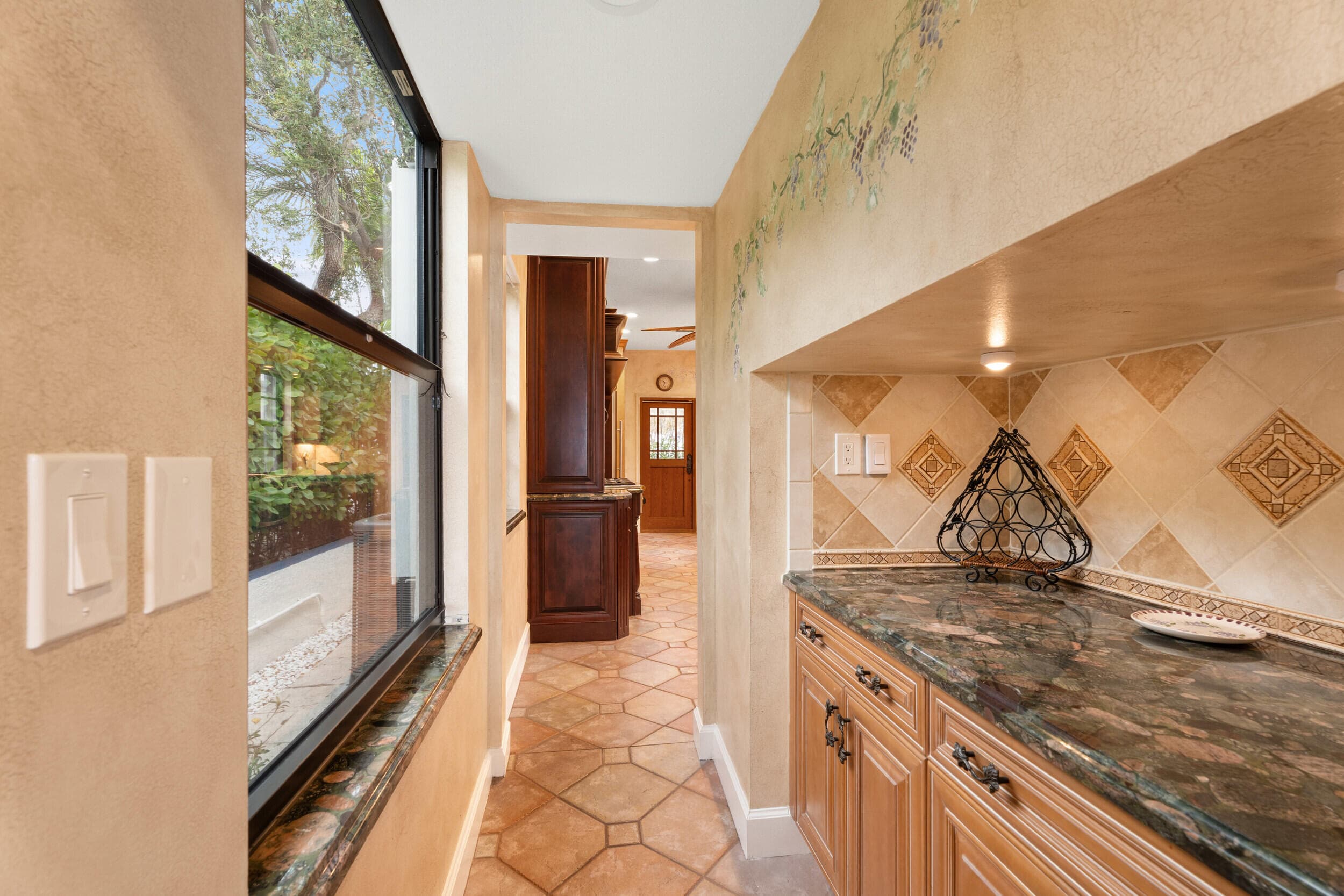 114 S Lake Drive, Lantana, FL 33462 — photo 17 of 44