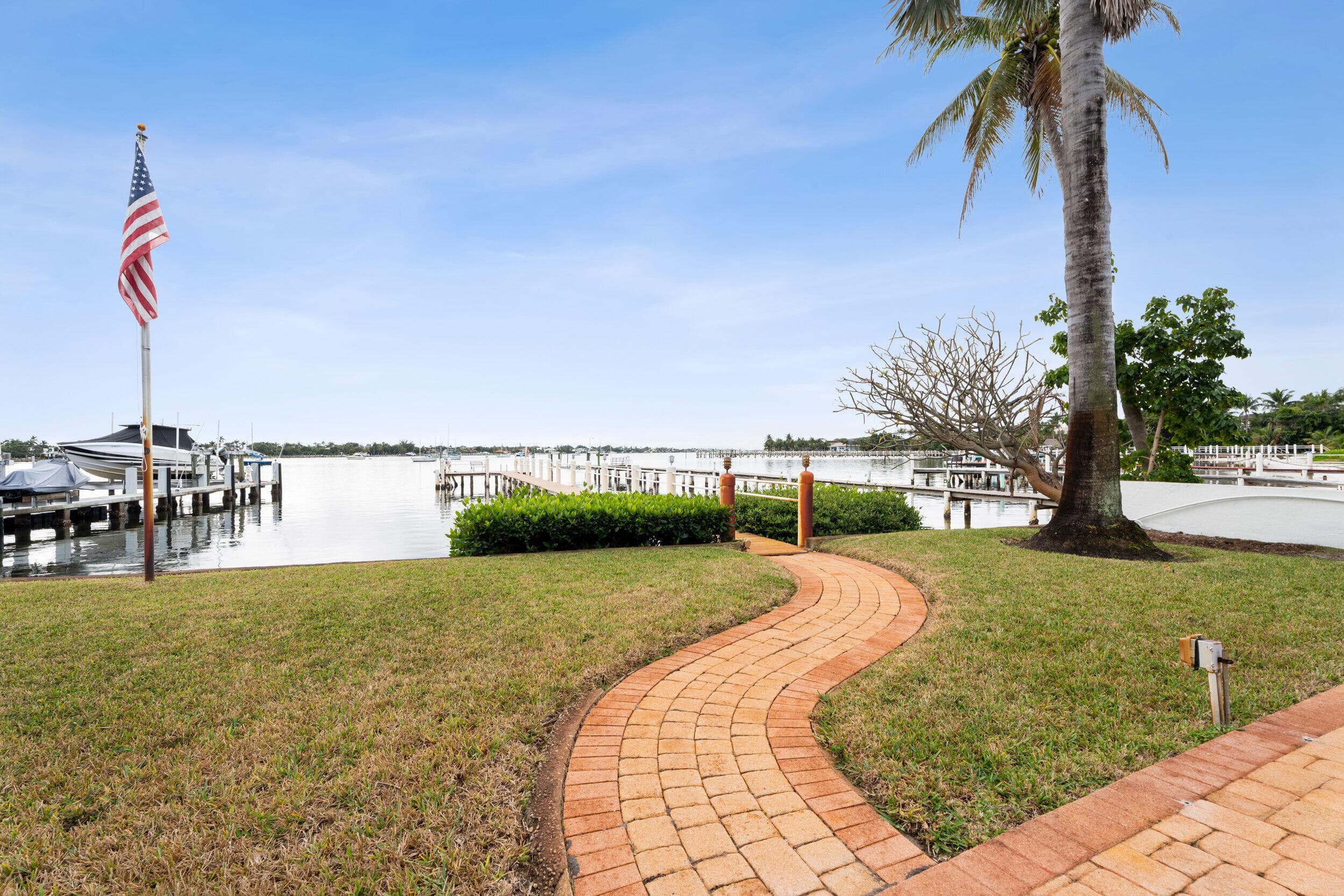 114 S Lake Drive, Lantana, FL 33462 — photo 36 of 44