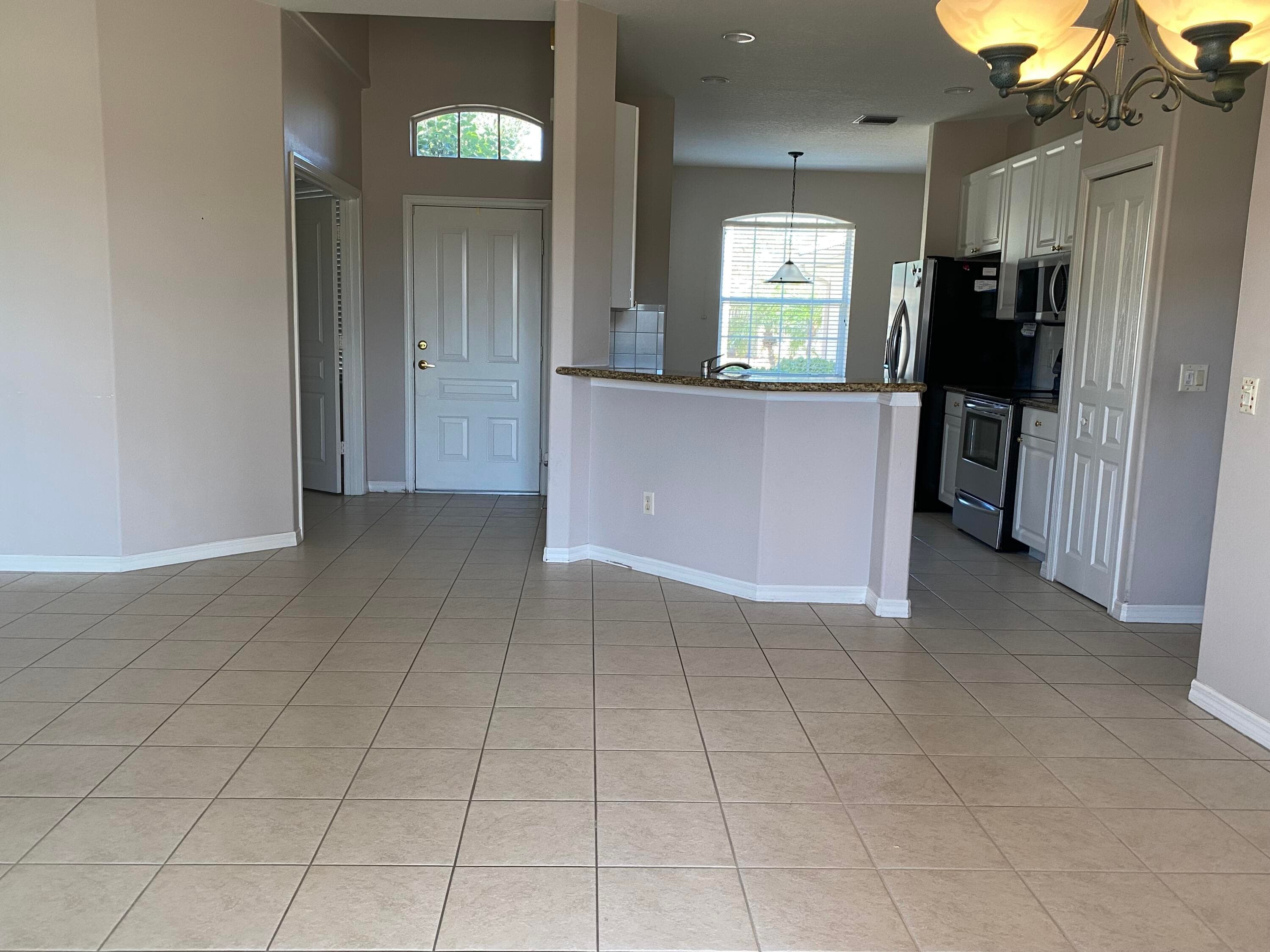 546 Waverly Circle, Port St. Lucie, FL 34983 — photo 4 of 29