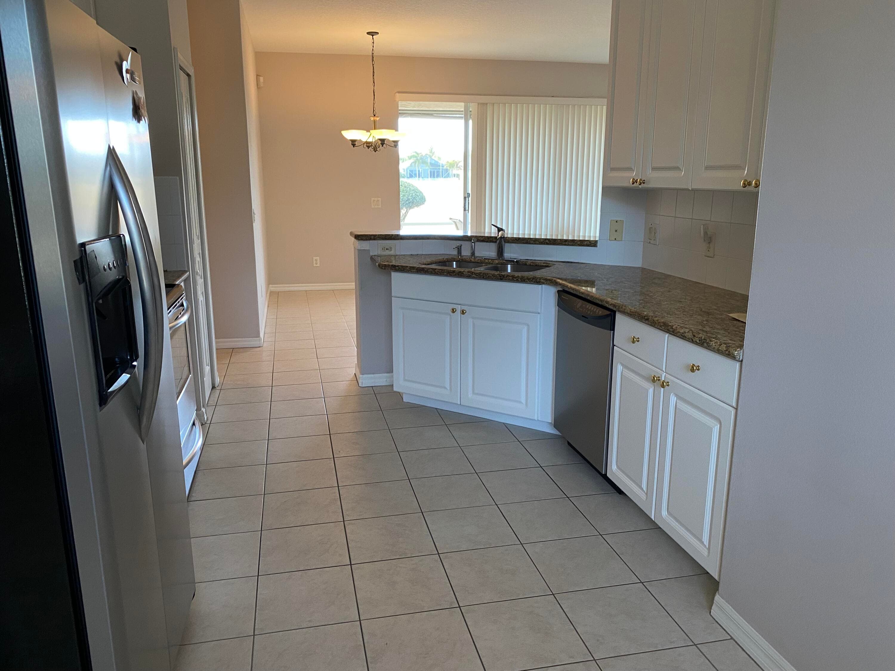 546 Waverly Circle, Port St. Lucie, FL 34983 — photo 6 of 29