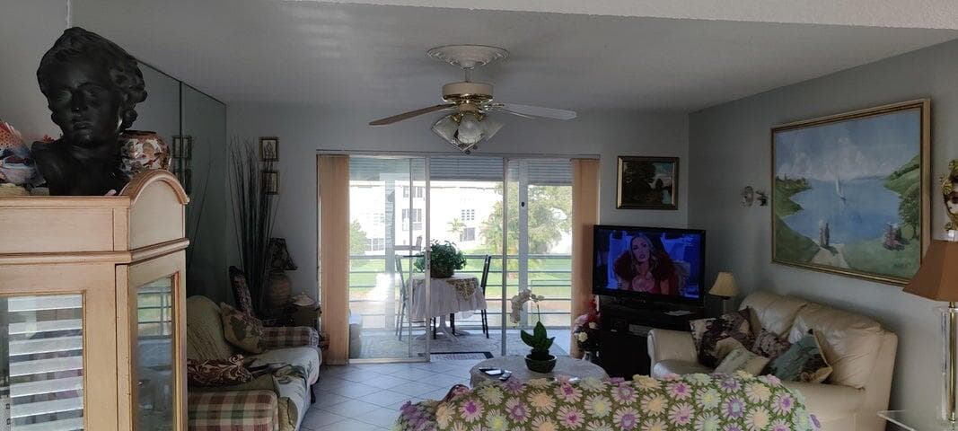 715 Lori Drive 308, Palm Springs, FL 33461 — photo 3 of 15