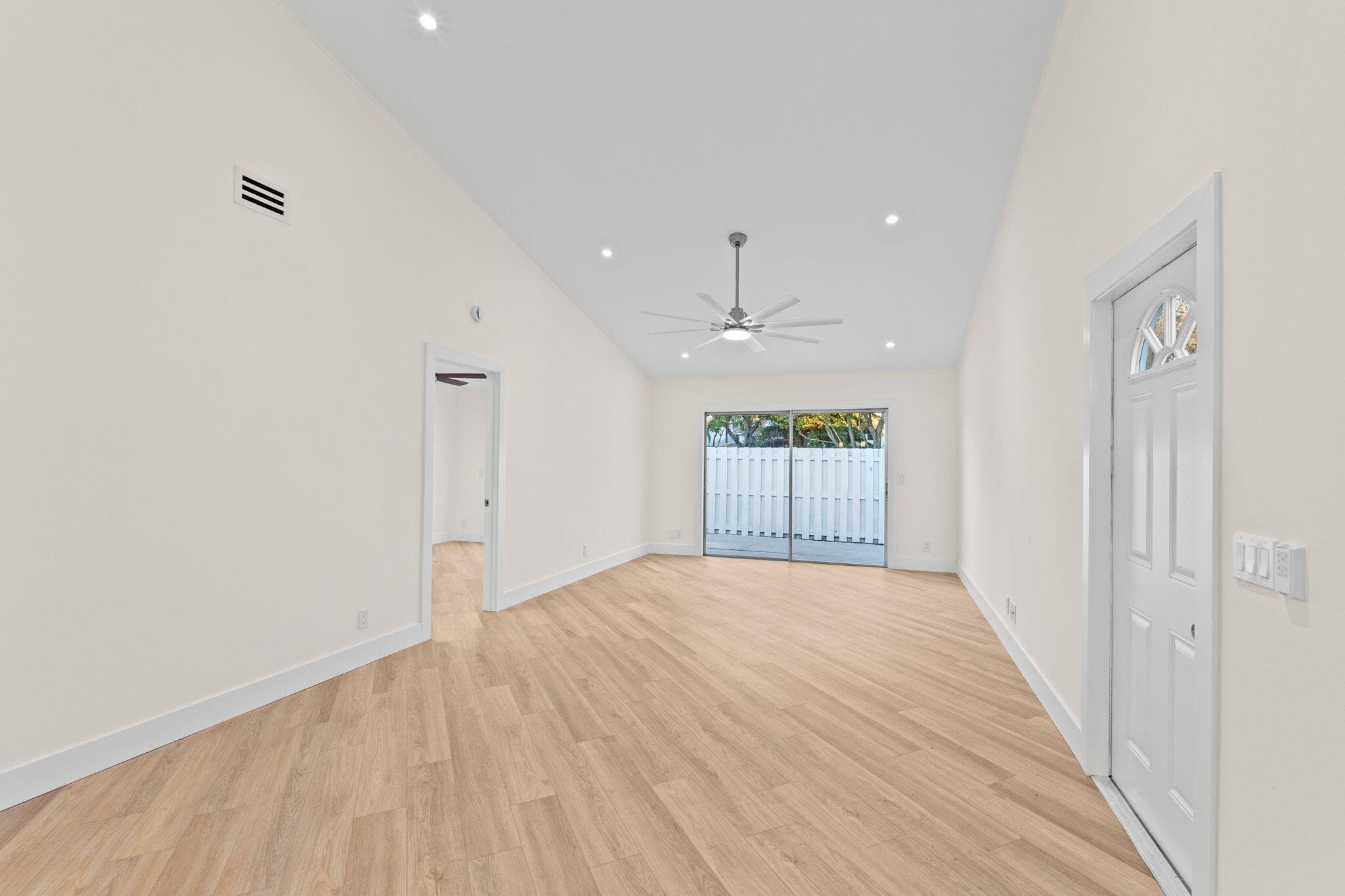 1658 Royal Forest Court Court, West Palm Beach, FL 33406 — photo 10 of 38