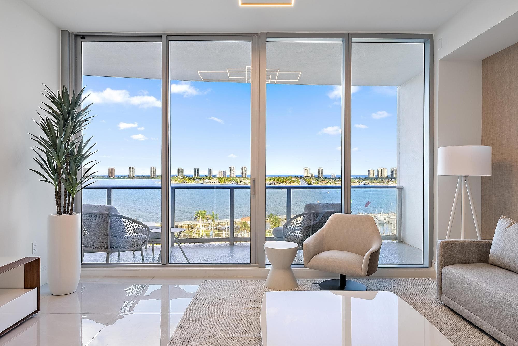 220 Lake Shore Drive 1008, Lake Park, FL 33403 — photo 4 of 20