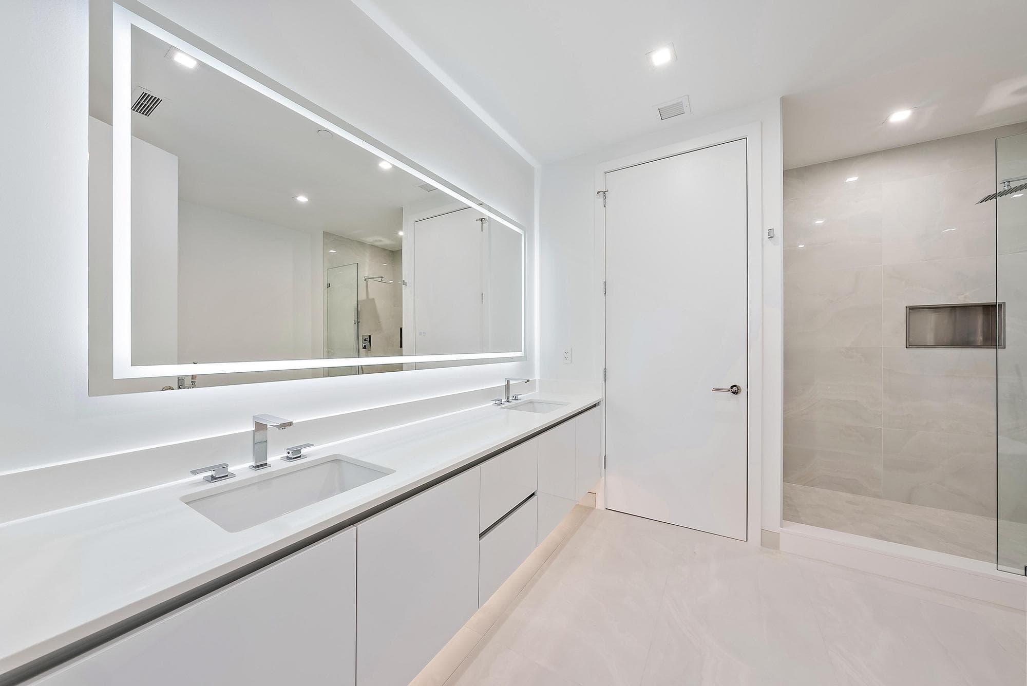 220 Lake Shore Drive 1008, Lake Park, FL 33403 — photo 10 of 20