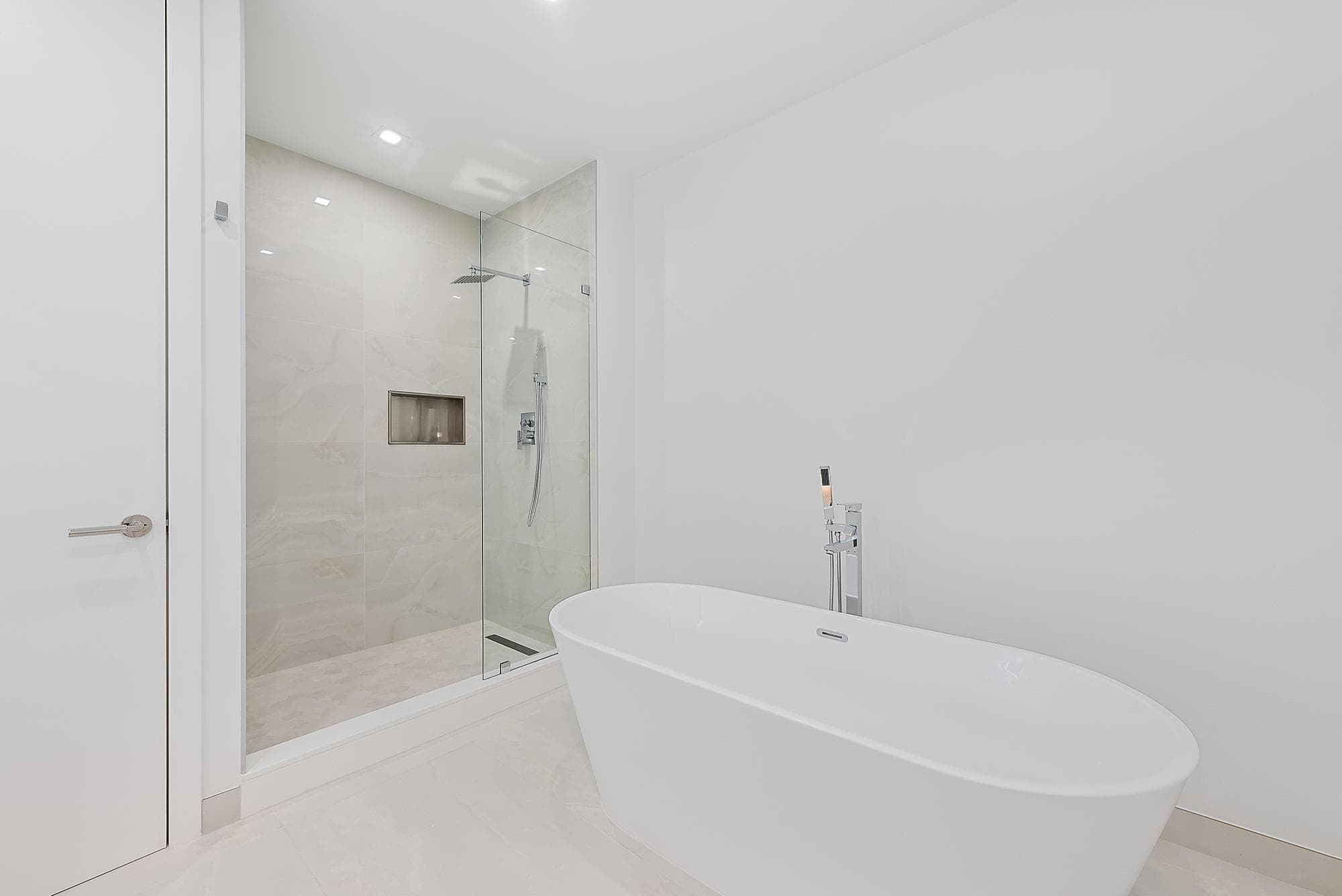 220 Lake Shore Drive 1008, Lake Park, FL 33403 — photo 11 of 20