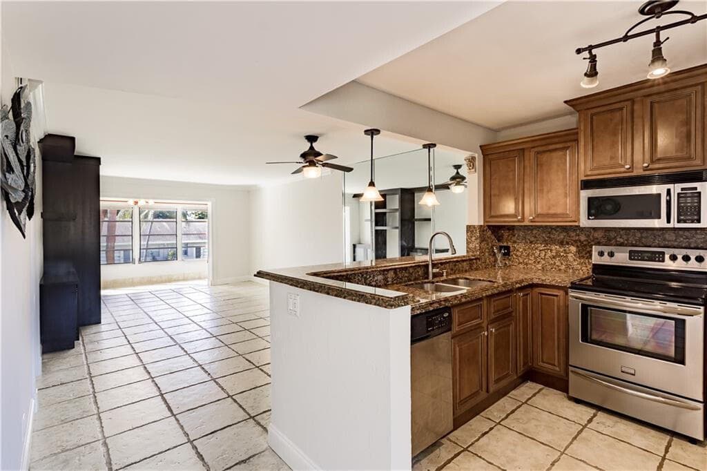2800 Fiore Way 2060, Delray Beach, FL 33445 — photo 3 of 18