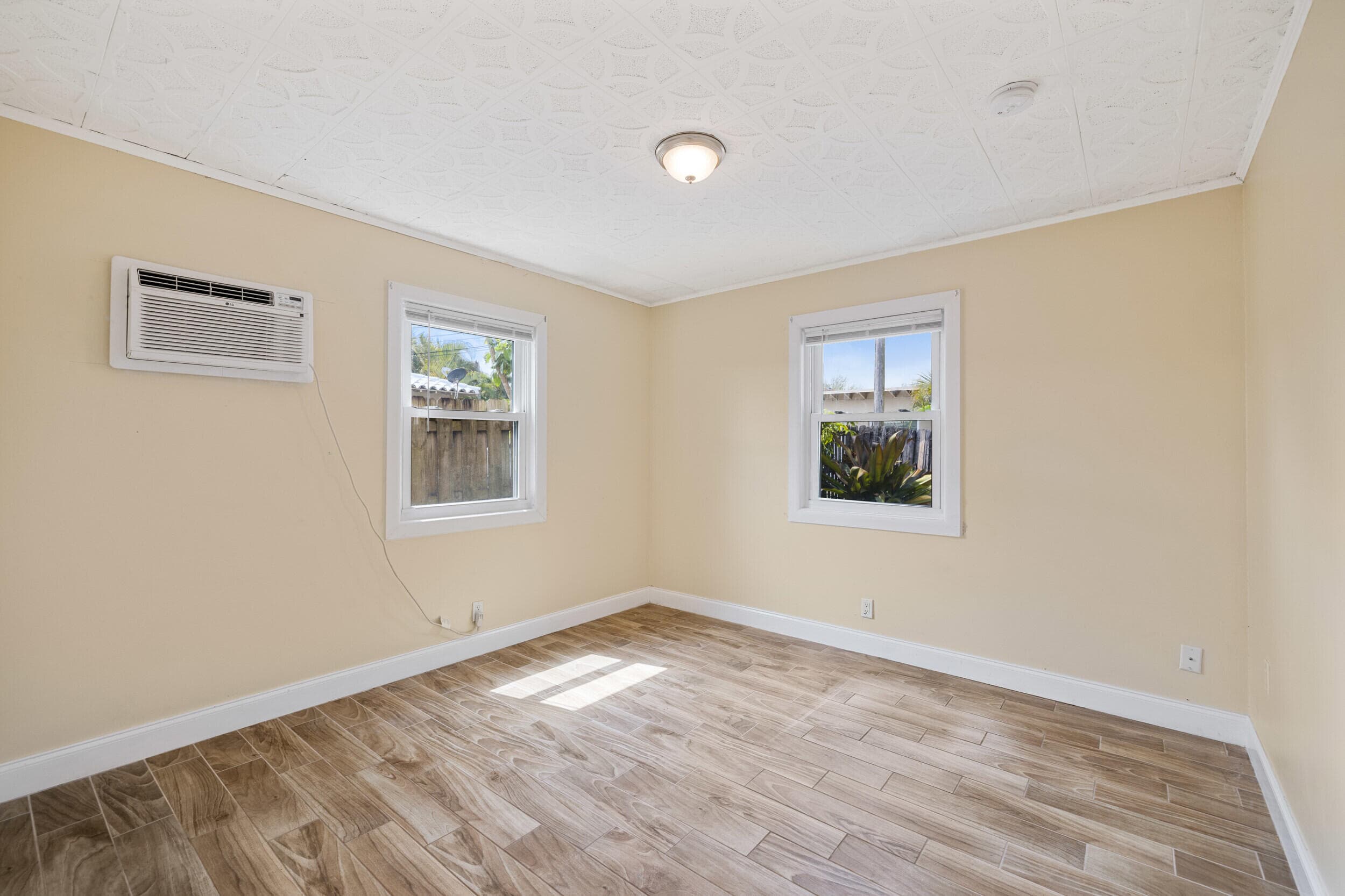 5409 N Flagler Drive, West Palm Beach, FL 33407 — photo 7 of 35