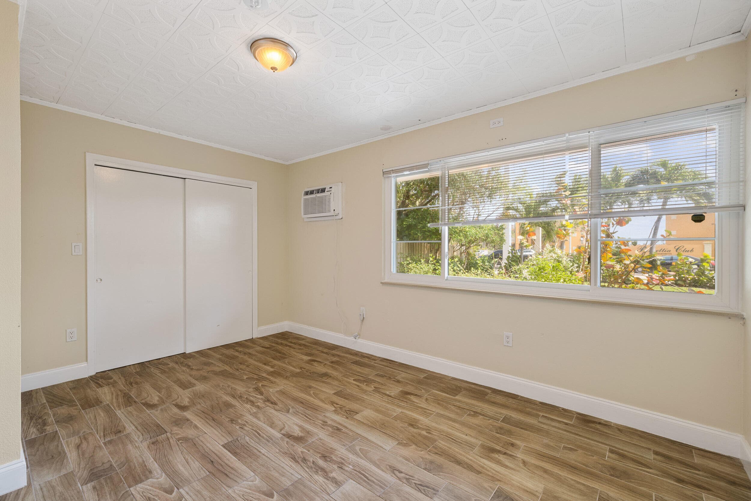 5409 N Flagler Drive, West Palm Beach, FL 33407 — photo 12 of 35