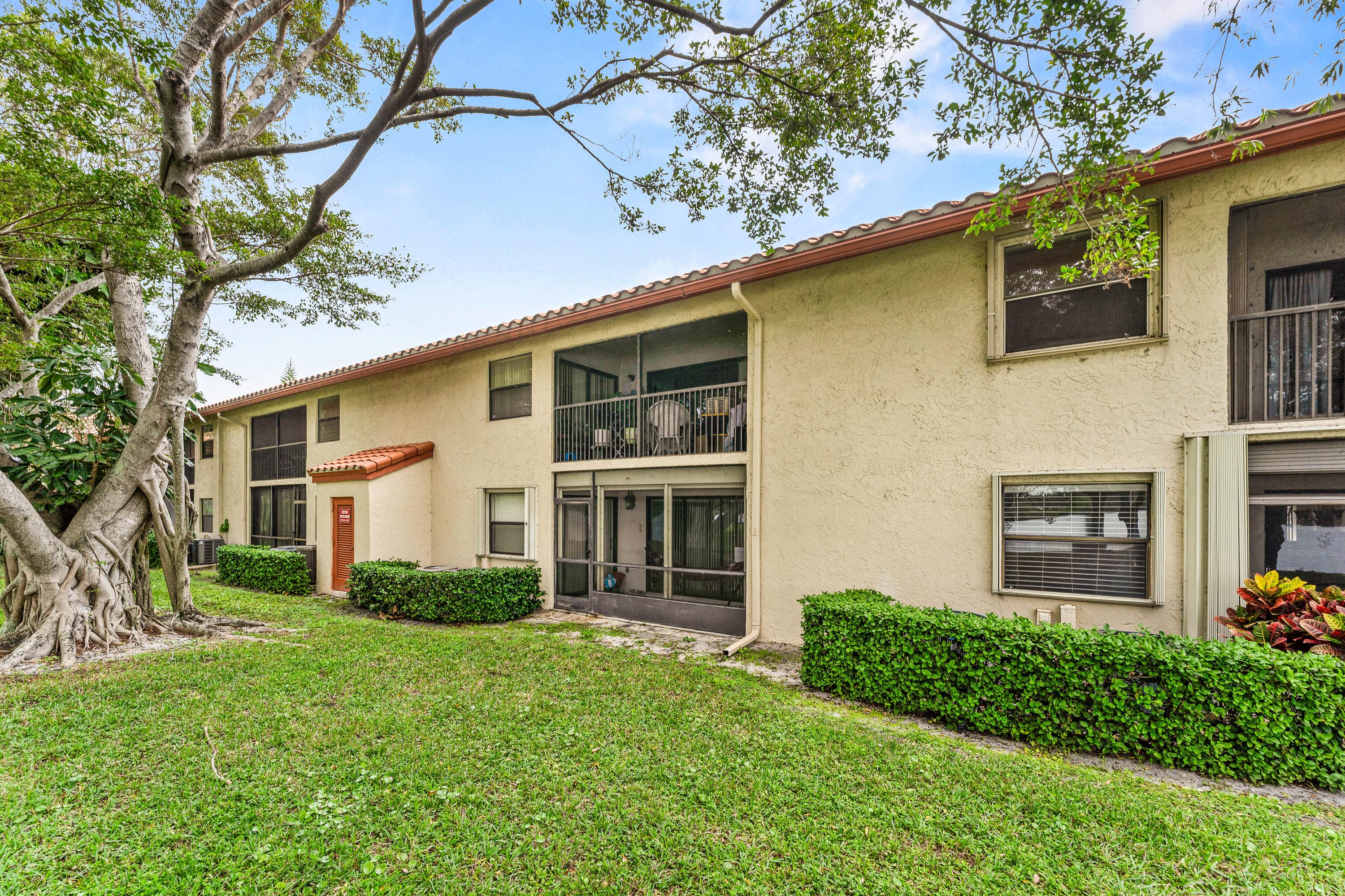 906 Congressional Way 906, Deerfield Beach, FL 33442 — photo 7 of 10