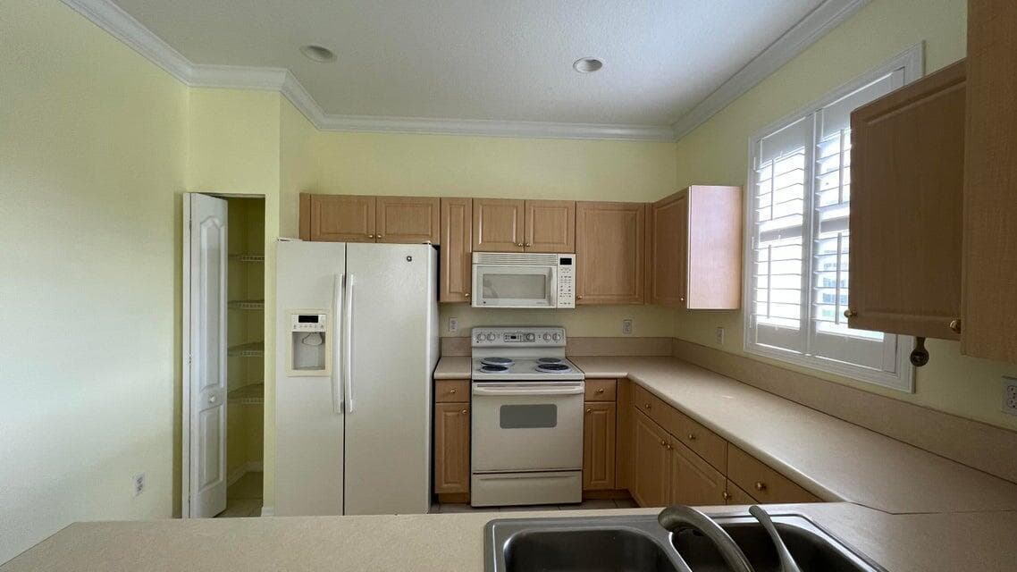 274 River Bluff Lane, Royal Palm Beach, FL 33411 — photo 6 of 20