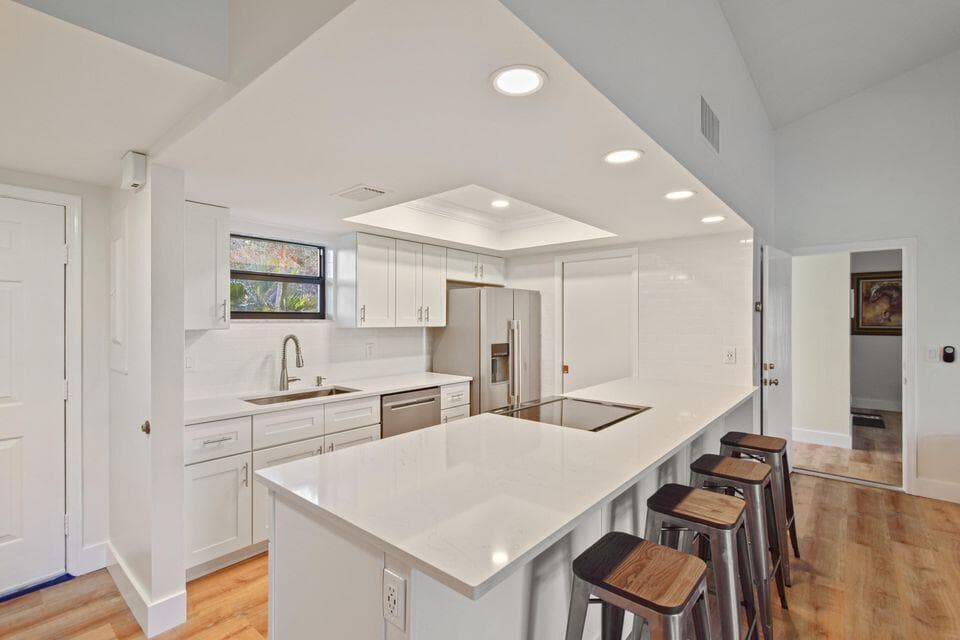 11863 Wimbledon Circle 508, Wellington, FL 33414 — photo 1 of 21