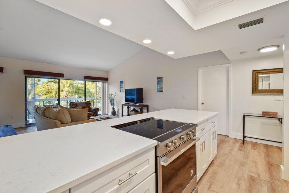 11863 Wimbledon Circle 508, Wellington, FL 33414 — photo 6 of 21
