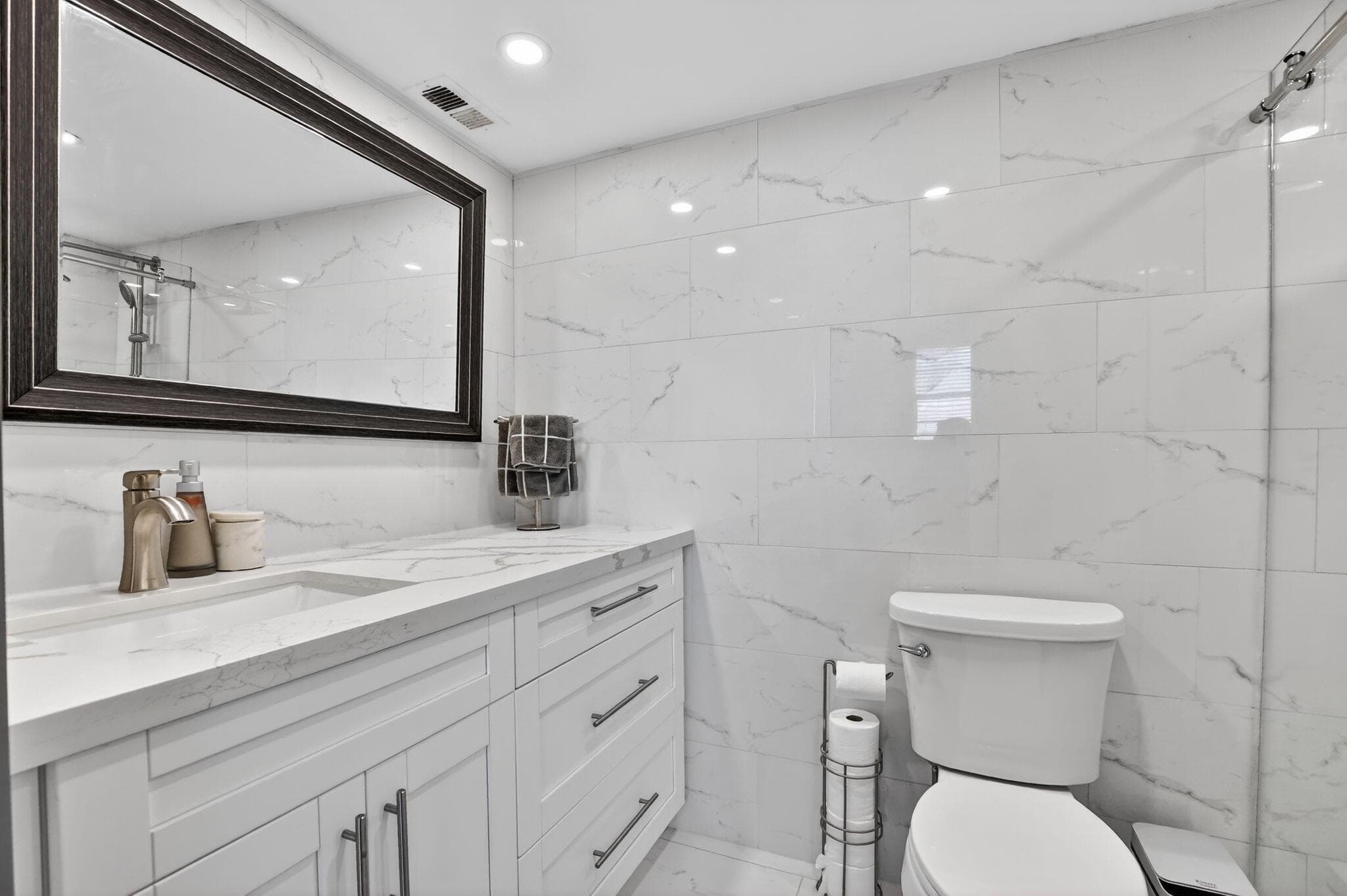 5700 NW 2nd Avenue Apt 711, Boca Raton, FL 33487 — photo 17 of 34