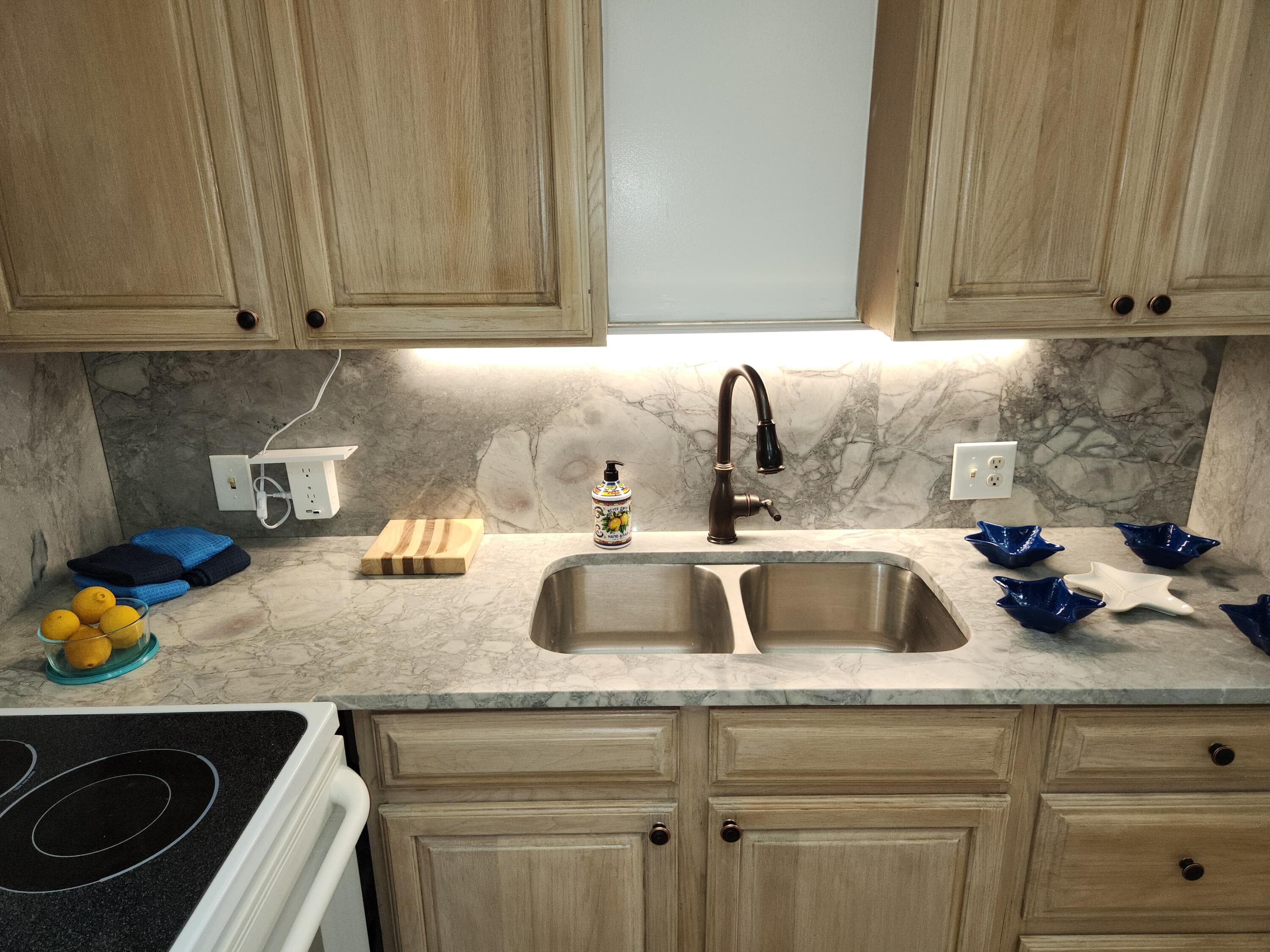 106 Suffolk C, Boca Raton, FL 33434 — photo 1 of 27