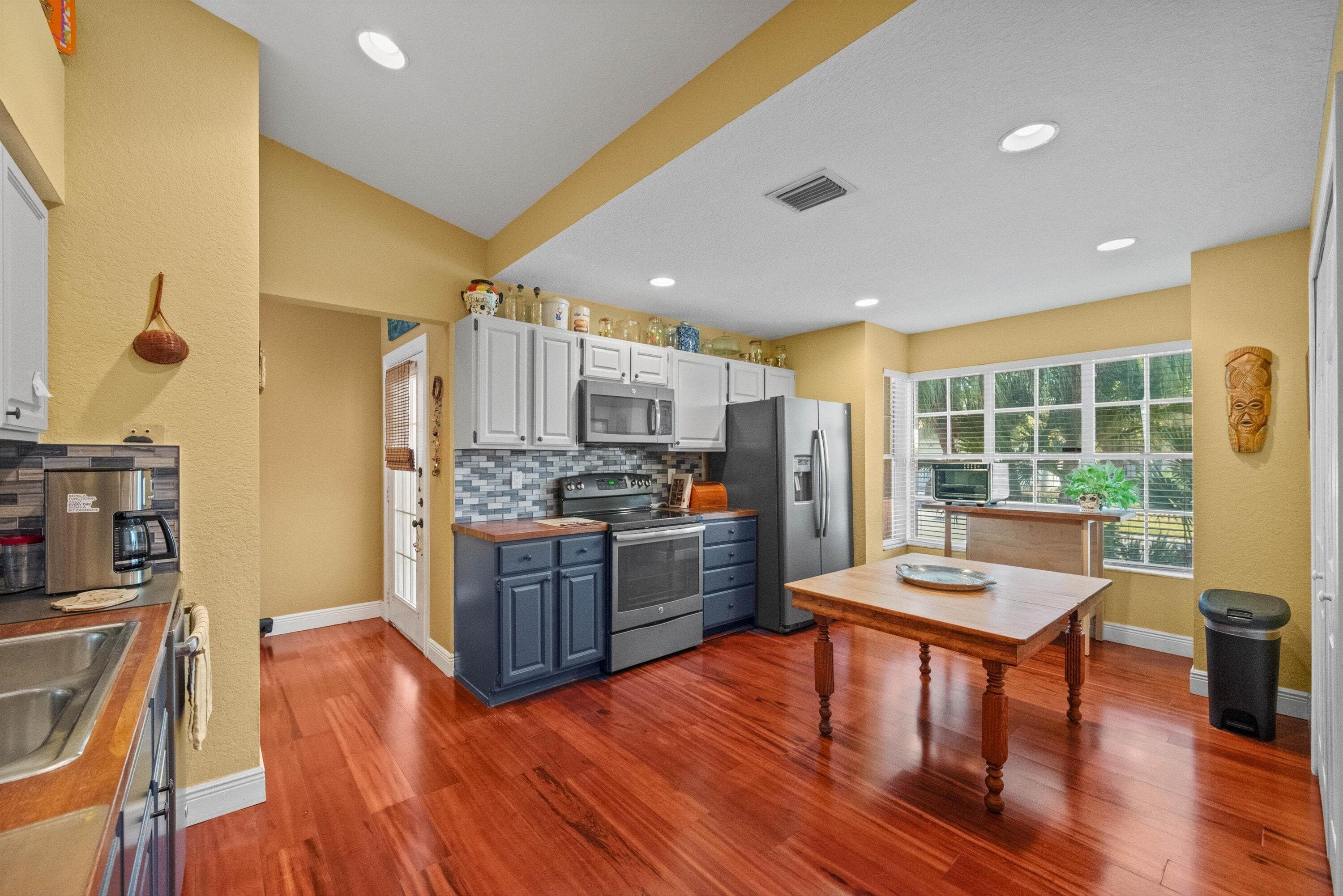 13011 Blue Lake Drive, Wellington, FL 33414 — photo 3 of 26