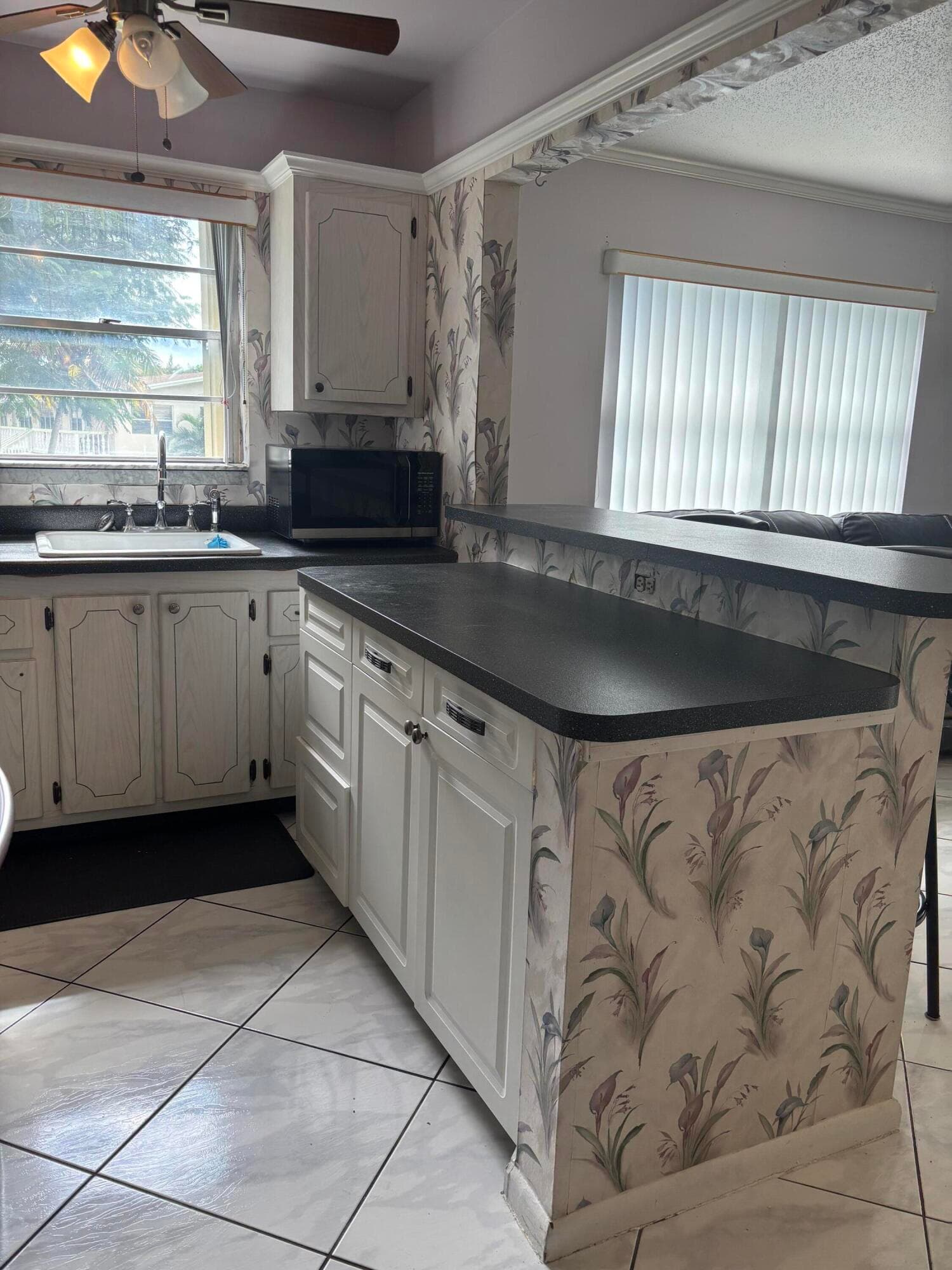81 Windsor D, West Palm Beach, FL 33417 — photo 12 of 18