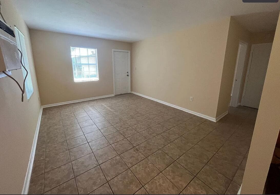 182 W 34th Street 1, Riviera Beach, FL 33404 — photo 8 of 11