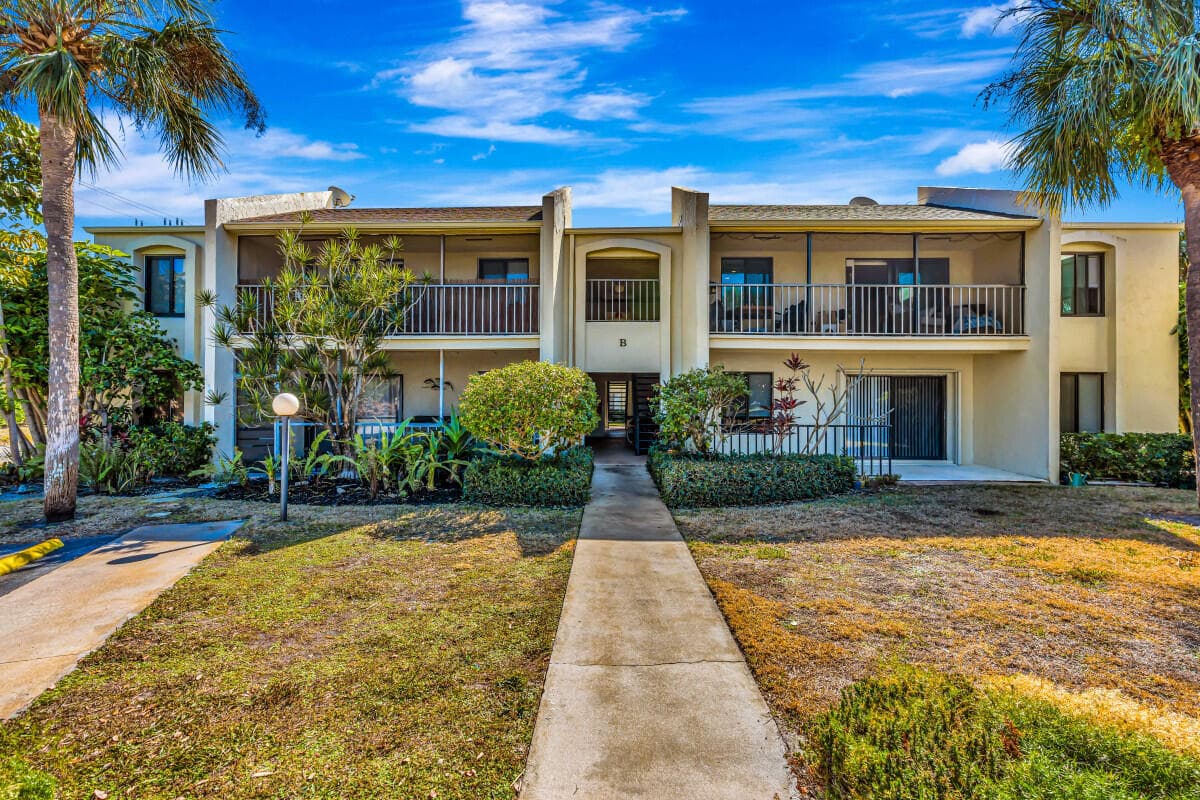150 Pineview Road B2, Jupiter, FL 33469 — photo 2 of 13