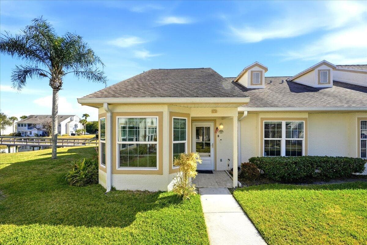 1827 Aynsley Way 5, Vero Beach, FL 32966 — photo 1 of 43
