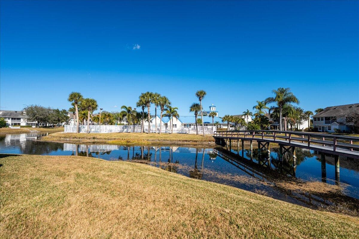 1827 Aynsley Way 5, Vero Beach, FL 32966 — photo 38 of 43