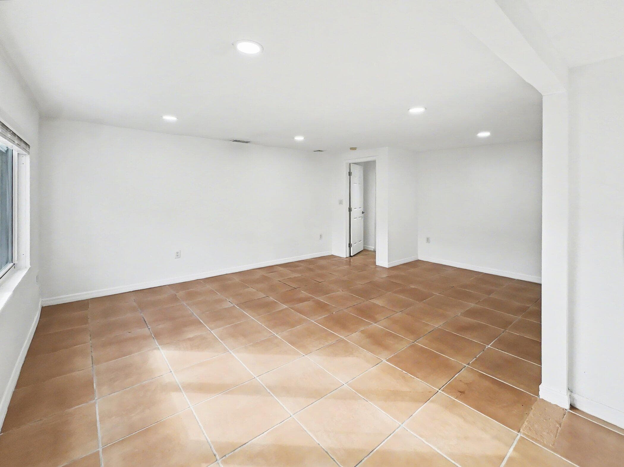 5181 NW 4th Terrace, Miami, FL 33126 — photo 10 of 20