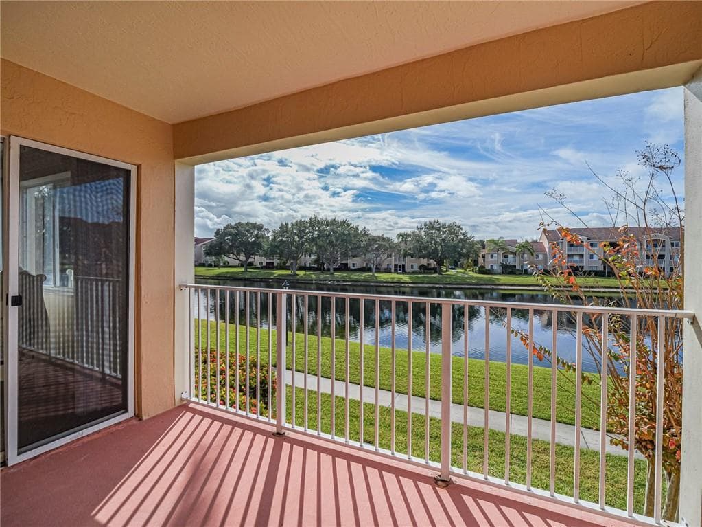 1640 N 42nd Circle 206, Vero Beach, FL 32967 — photo 1 of 34